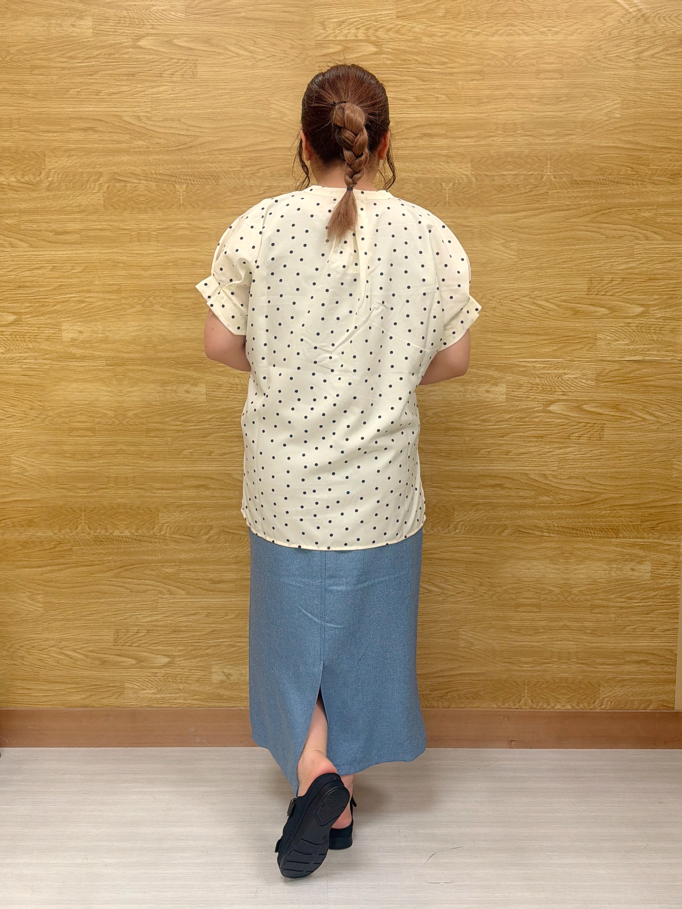 ぁむさんの「SHOO･LA･RUE｜【洗濯機可／洗濯後しわになりにくい】大人の甘さをプラスする ドット柄袖タックブラウス」を使ったコーディネート
