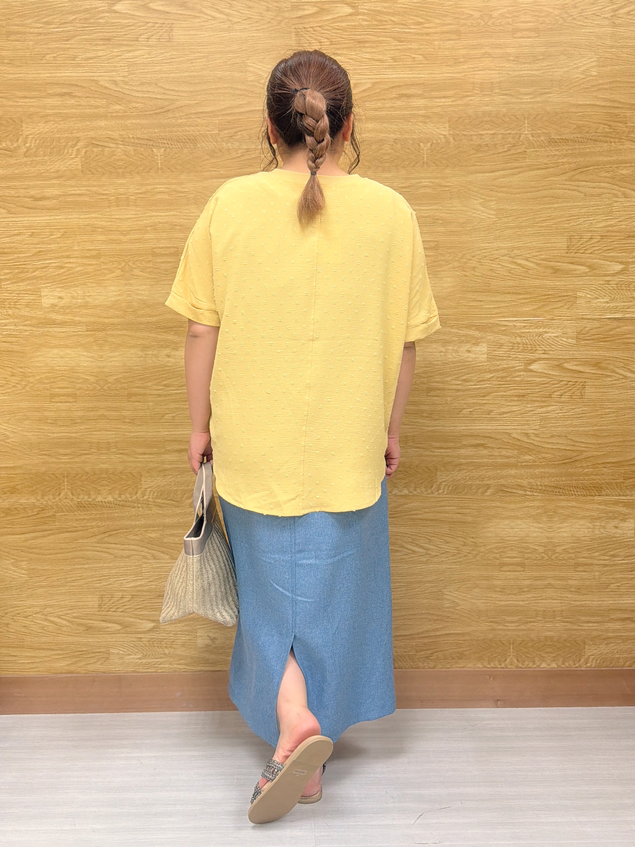 ぁむさんの「SHOO･LA･RUE｜【洗濯後しわになりにくい/体型カバー】ドビードットで上品に ドルマントップス」を使ったコーディネート