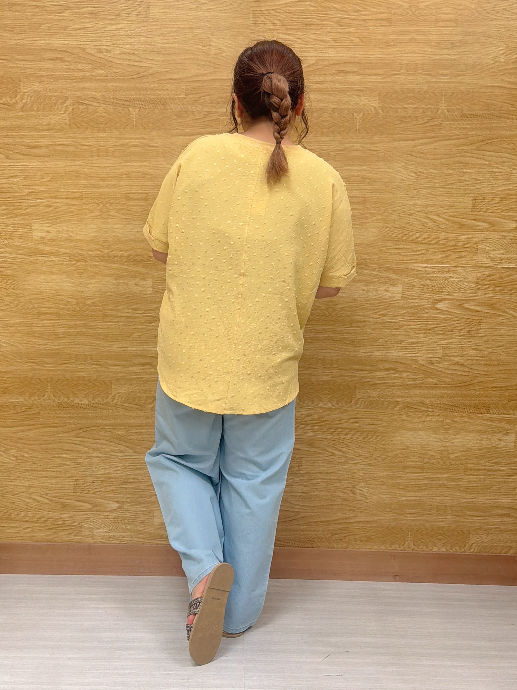 ぁむさんの「SHOO･LA･RUE｜【洗濯後しわになりにくい/体型カバー】ドビードットで上品に ドルマントップス」を使ったコーディネート