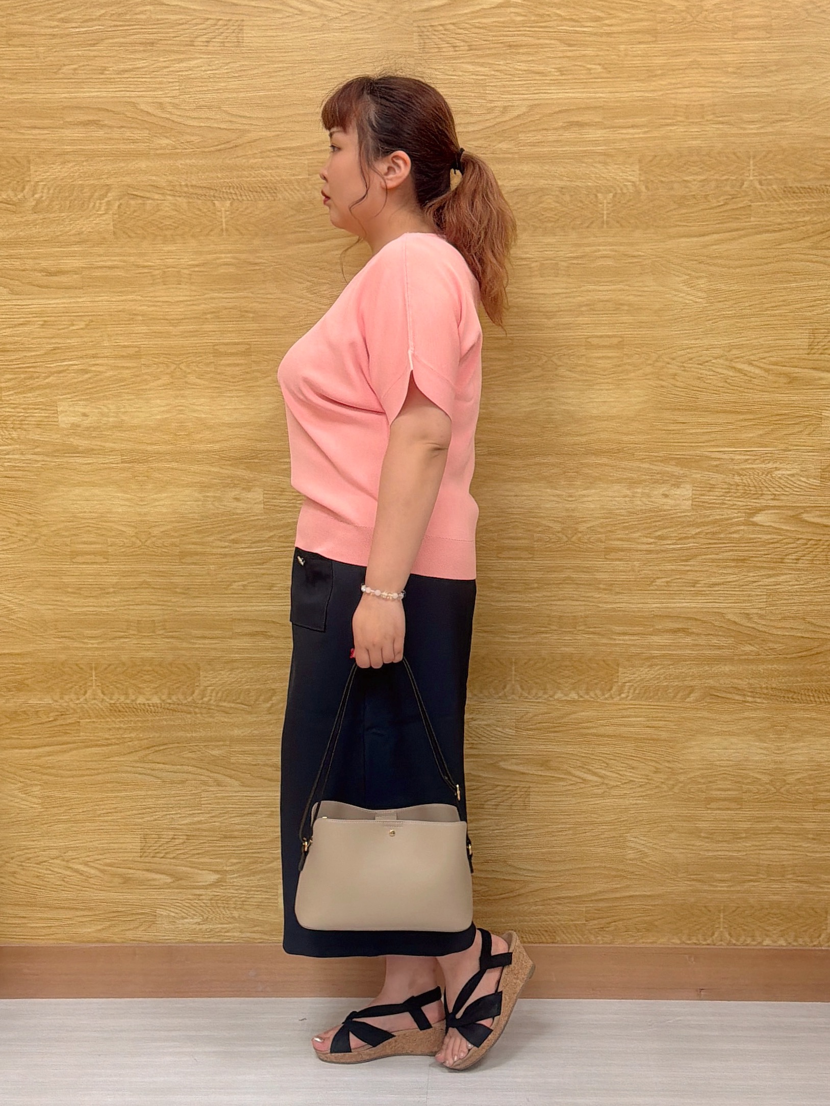ぁむさんの「SHOO･LA･RUE｜【毎日洗える/UV】二の腕隠れる さらっとドルマン半袖ニット」を使ったコーディネート