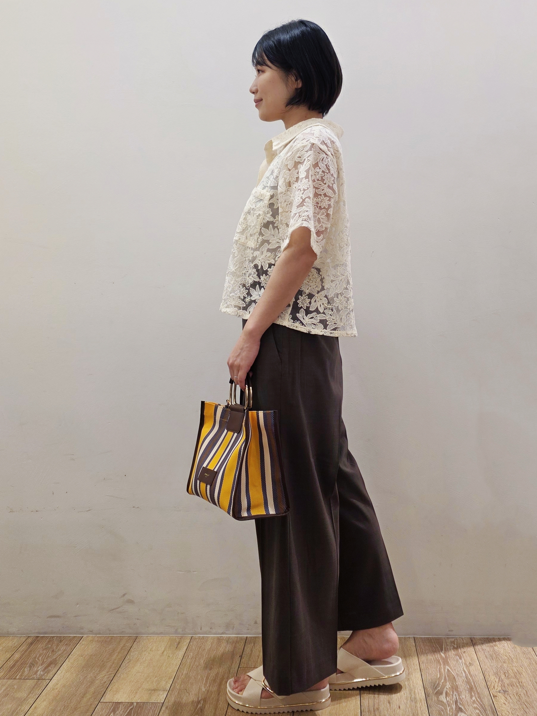 yuyuさんの「OPAQUE.CLIP｜フラワー刺繍シアーシャツ【洗濯機OK／イージーアイロン】」を使ったコーディネート