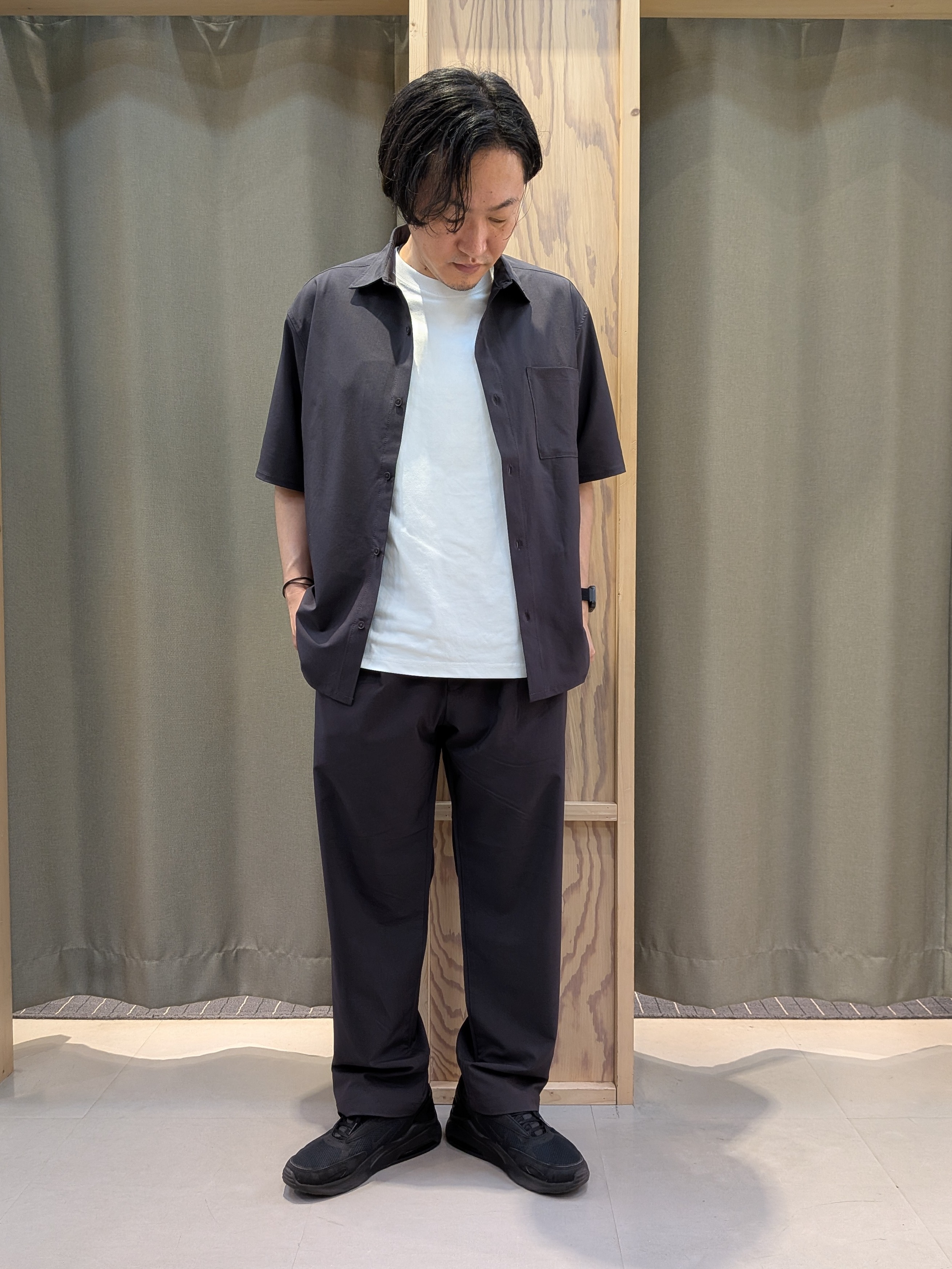 okcさんの「THE SHOP TK｜クールウェザー 半袖シャツ 接触冷感／洗濯機OK／セットアップ可」を使ったコーディネート