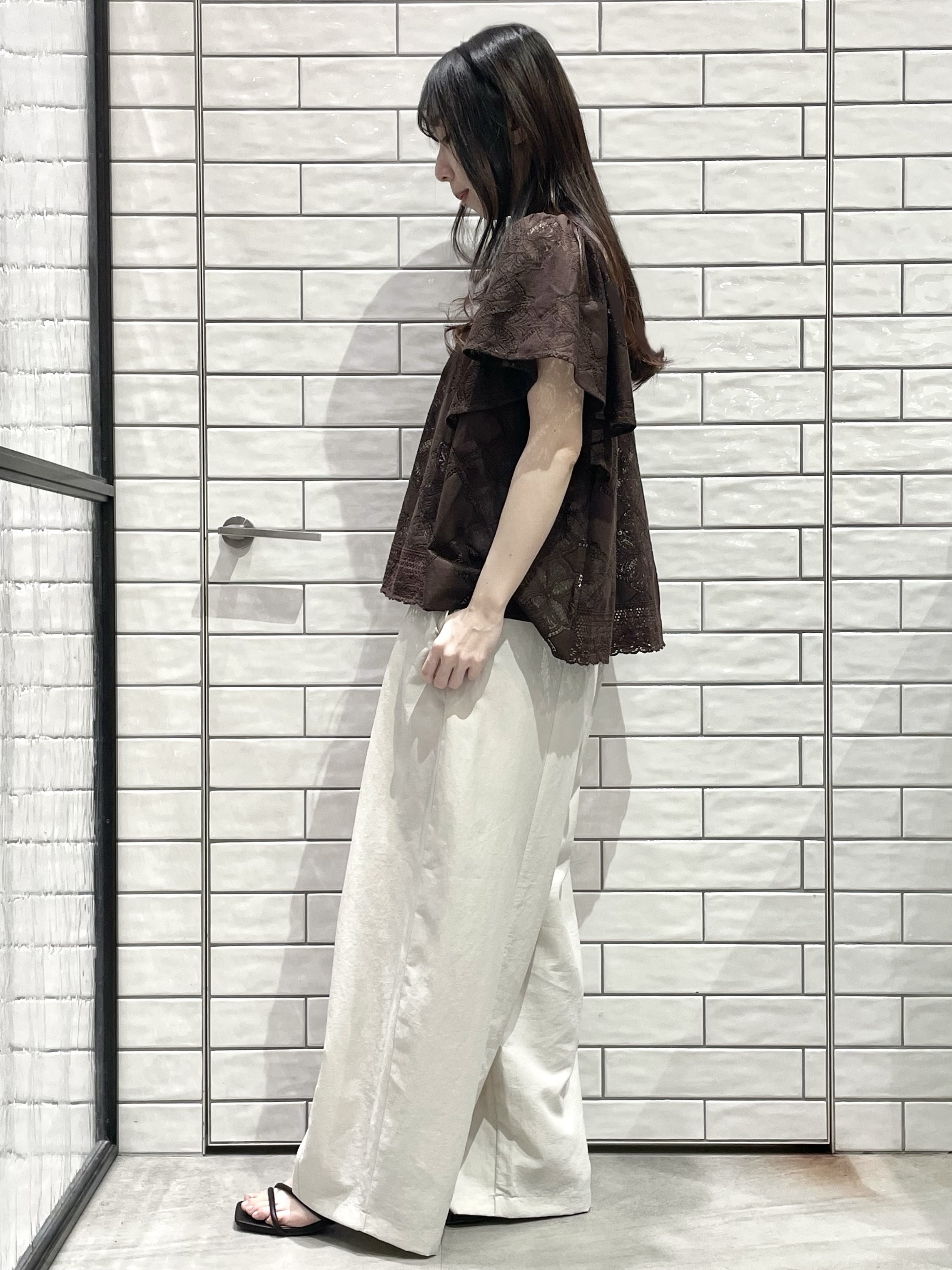 ayakaさんの「OPAQUE.CLIP｜レースフレアスリーブブラウス【洗濯機OK】」を使ったコーディネート