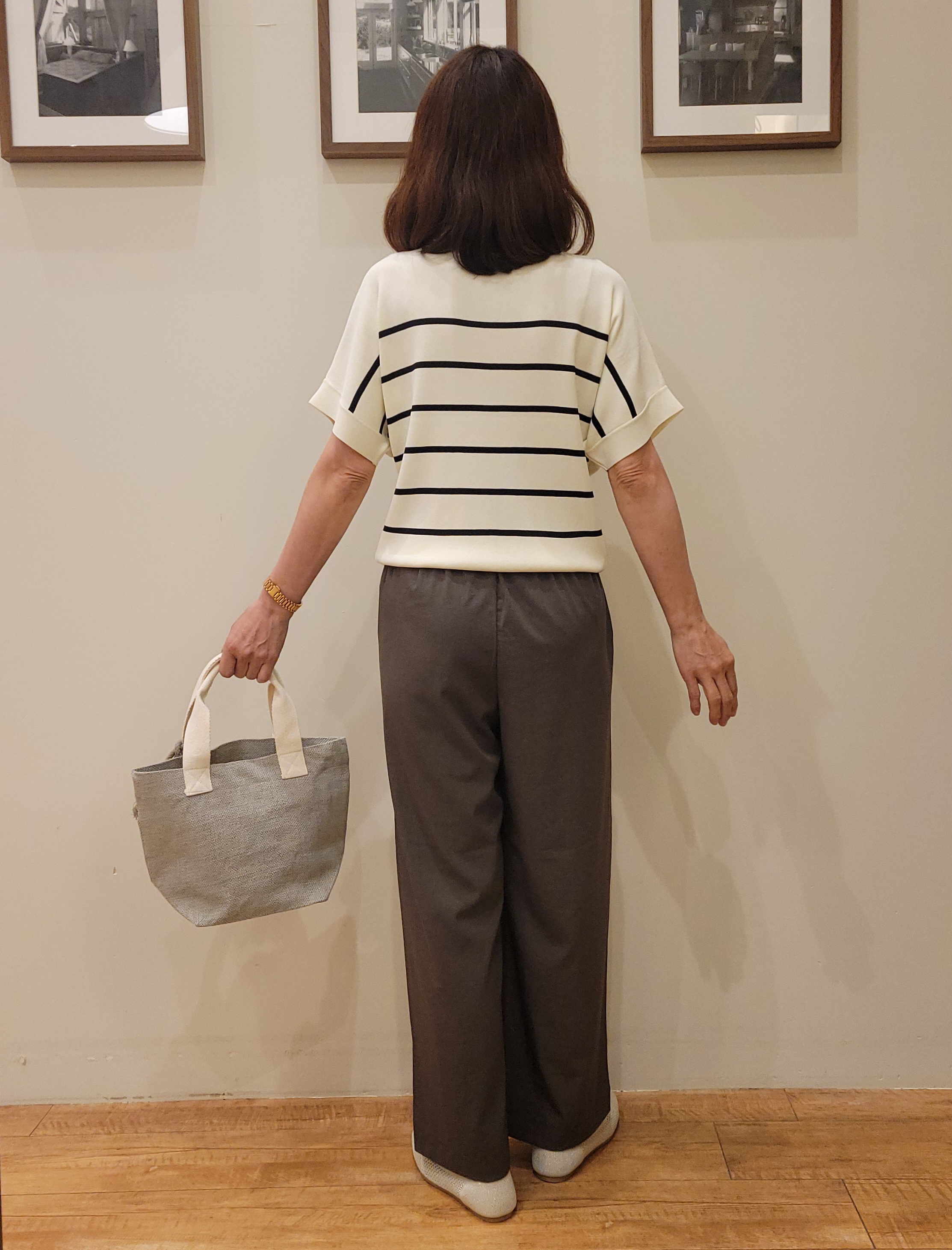 ユウさんの「SHOO･LA･RUE｜【毎日洗える/UV】二の腕隠れる さらっとドルマン半袖ニット」を使ったコーディネート