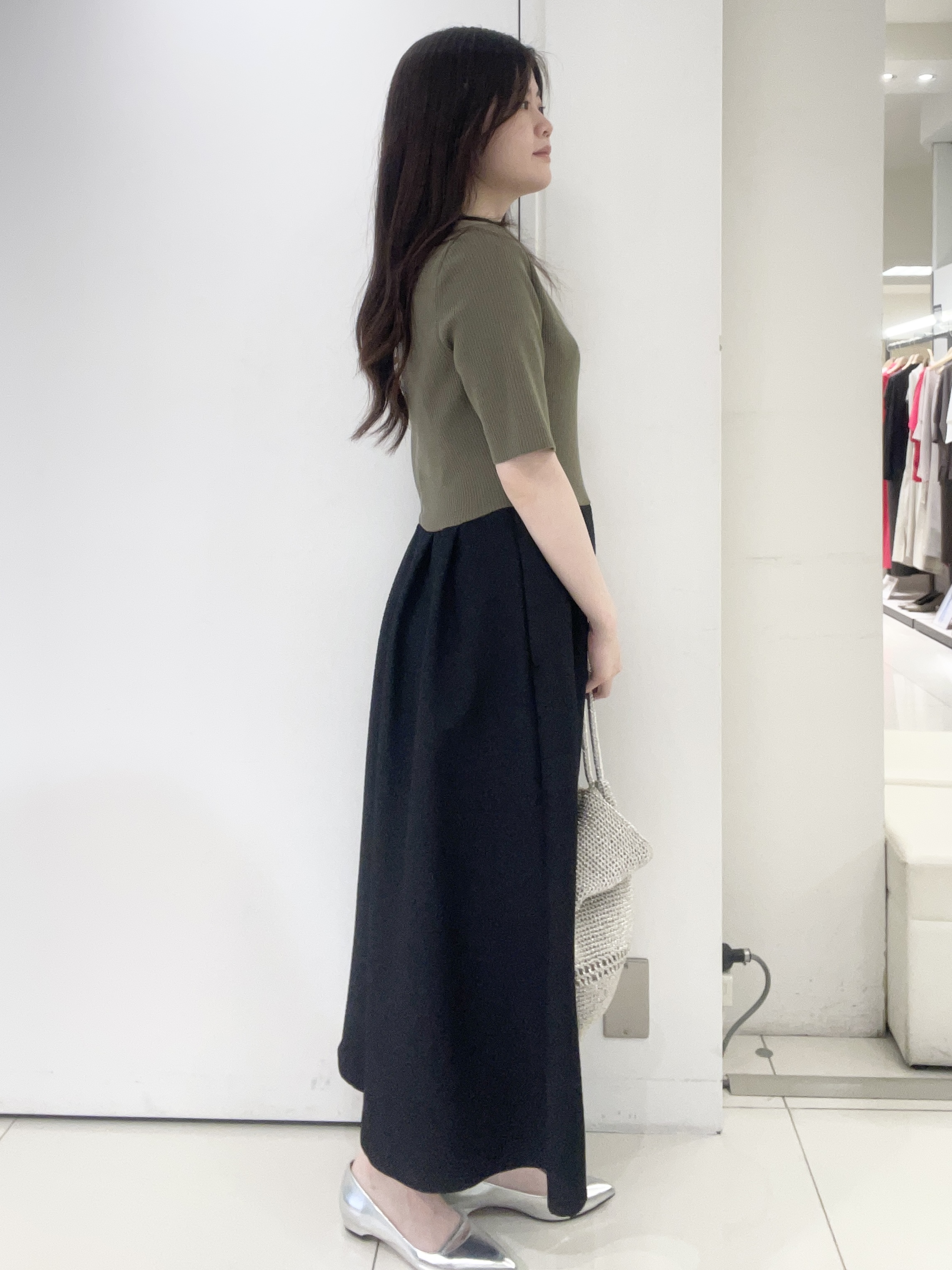 moeさんの「UNTITLED｜◆【一枚でサマ見え】ニットドッキングジャガードワンピース」を使ったコーディネート