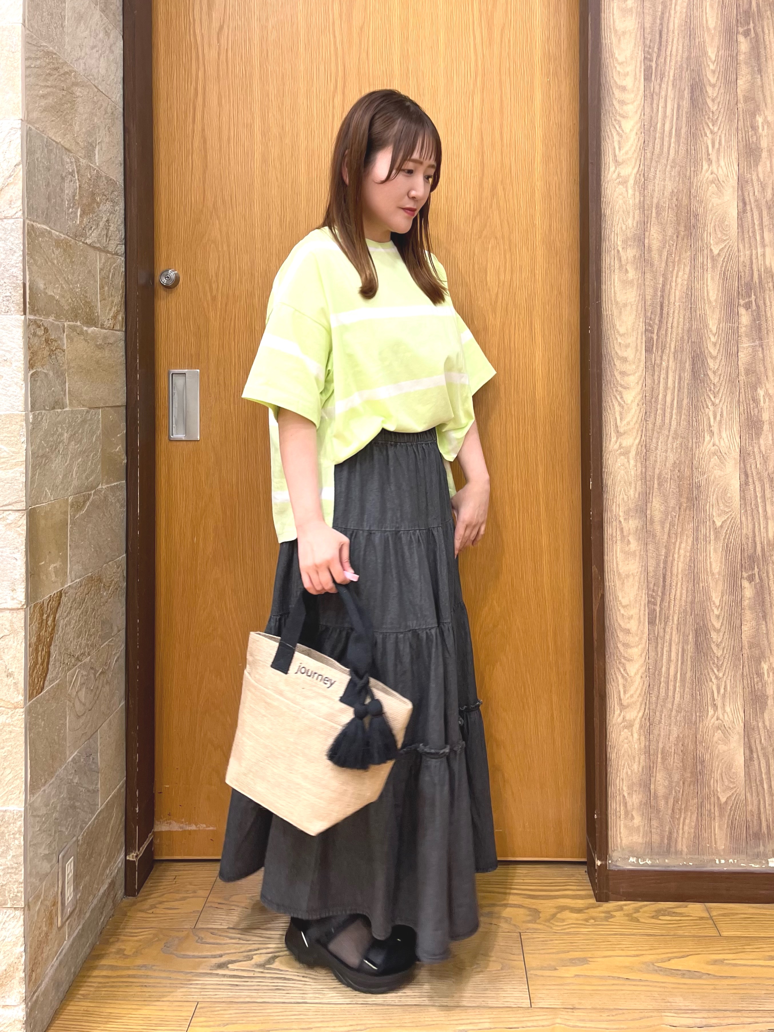 ゆっきーさんの「SHOO･LA･RUE｜【S-LL】涼しげで爽やか 太ボーダー斜め切り替えTシャツ」を使ったコーディネート