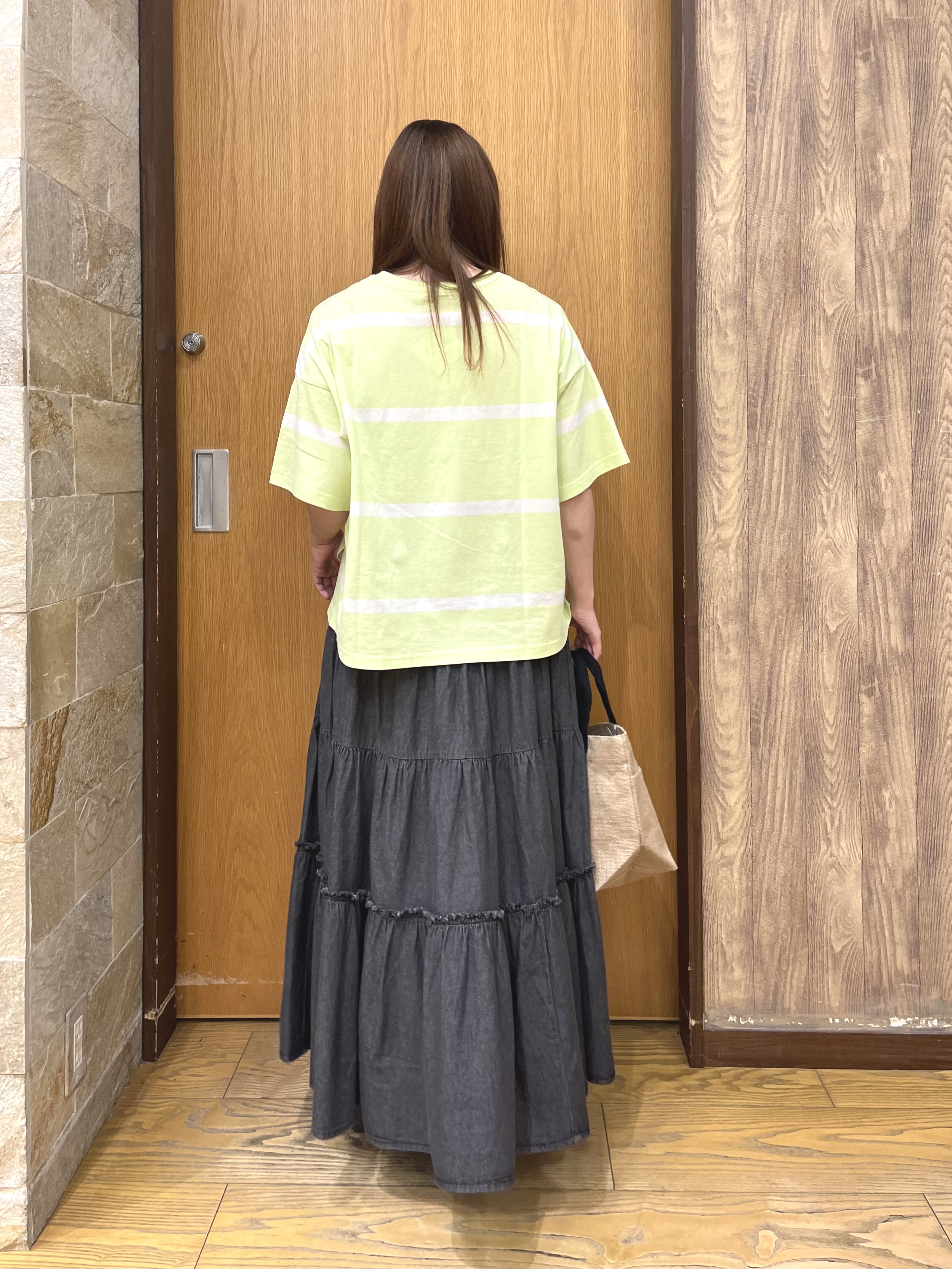 ゆっきーさんの「SHOO･LA･RUE｜【S-LL】涼しげで爽やか 太ボーダー斜め切り替えTシャツ」を使ったコーディネート