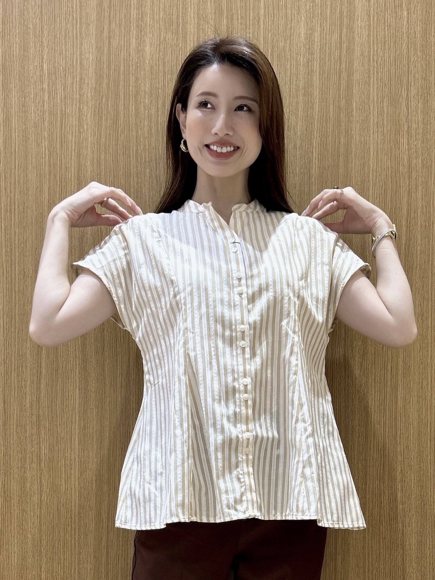 maiさんの「OPAQUE.CLIP｜フレンチペプラムブラウス【イージーアイロン／洗濯機OK】」を使ったコーディネート