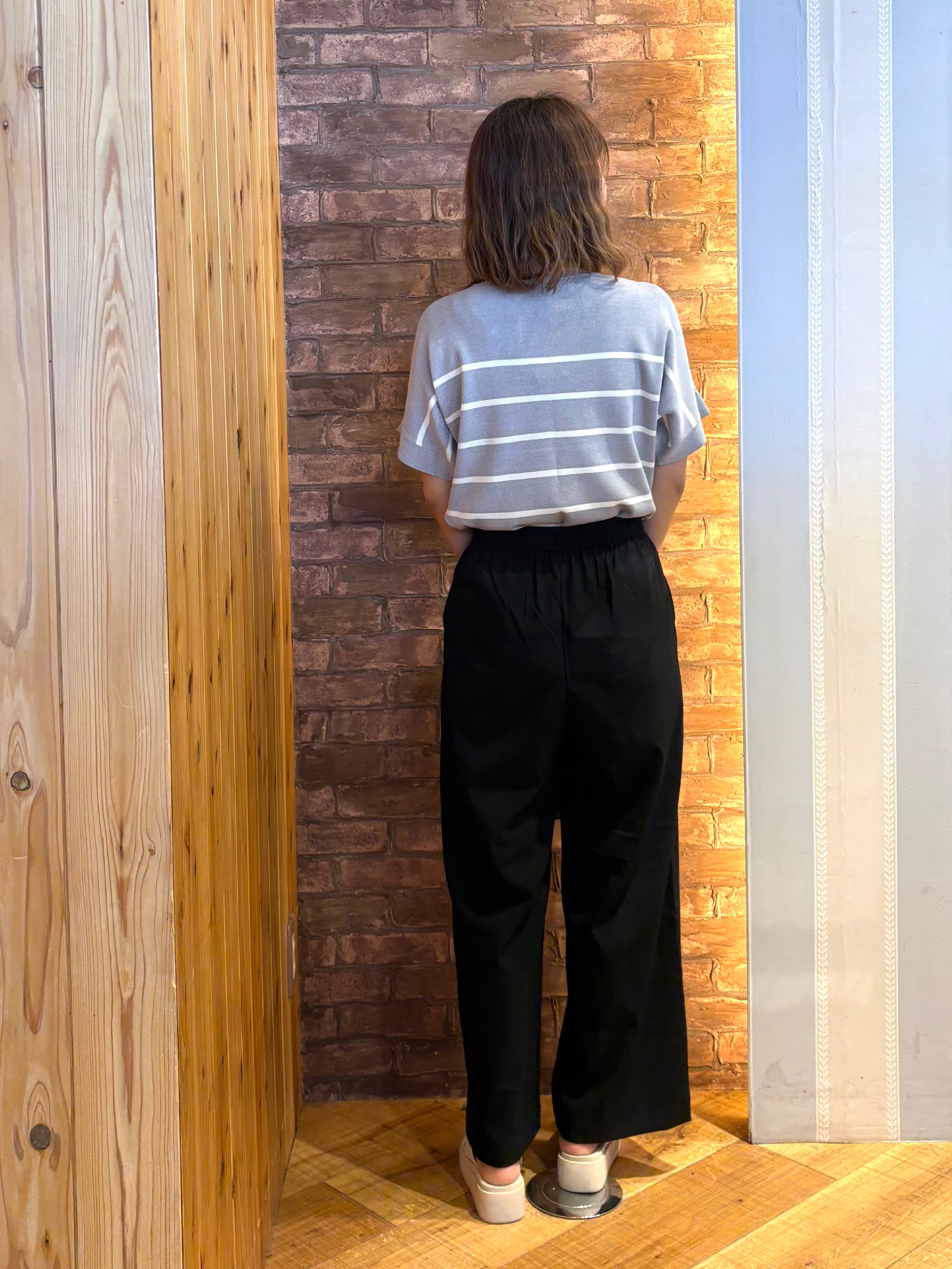 mieさんの「SHOO･LA･RUE｜【毎日洗える/UV】二の腕隠れる さらっとドルマン半袖ニット」を使ったコーディネート