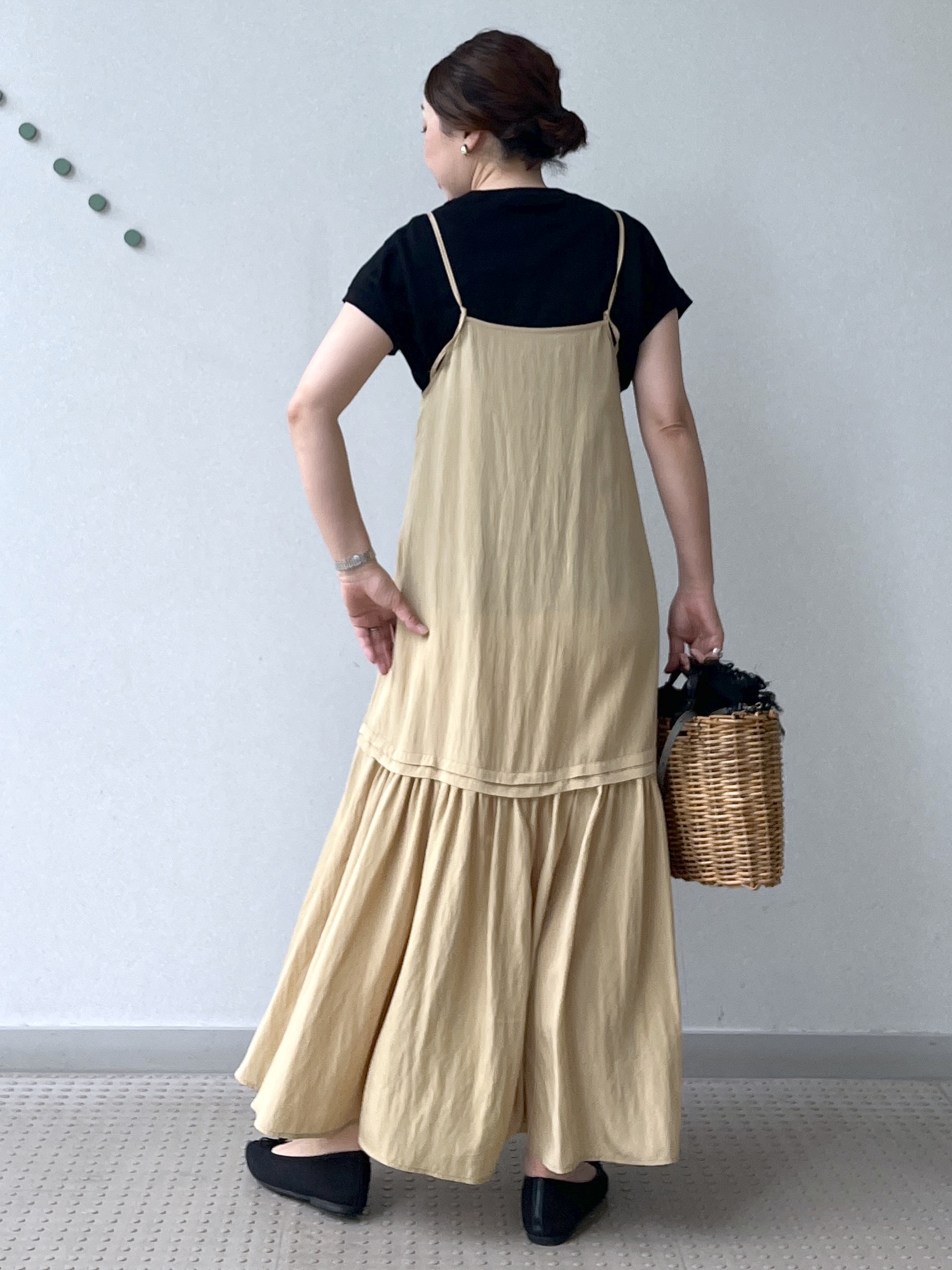 Soeさんの「DRESSTERIOR｜【ウォッシャブル】ワッシャーボリュームフレアキャミワンピース」を使ったコーディネート
