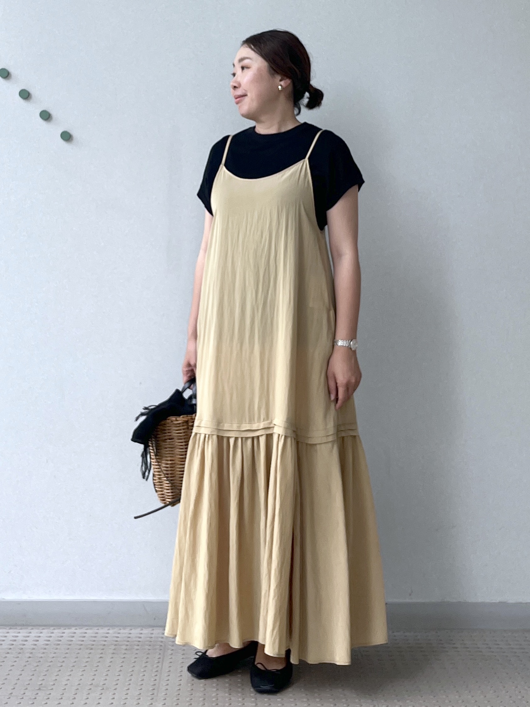 Soeさんの「DRESSTERIOR｜【ウォッシャブル】ワッシャーボリュームフレアキャミワンピース」を使ったコーディネート