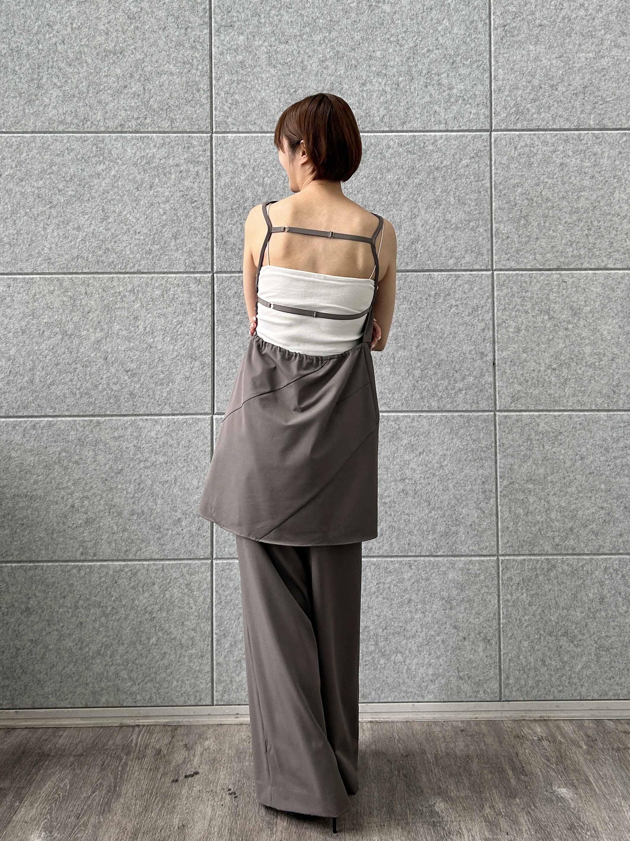 harunaさんの「CODE A｜apron dress」を使ったコーディネート
