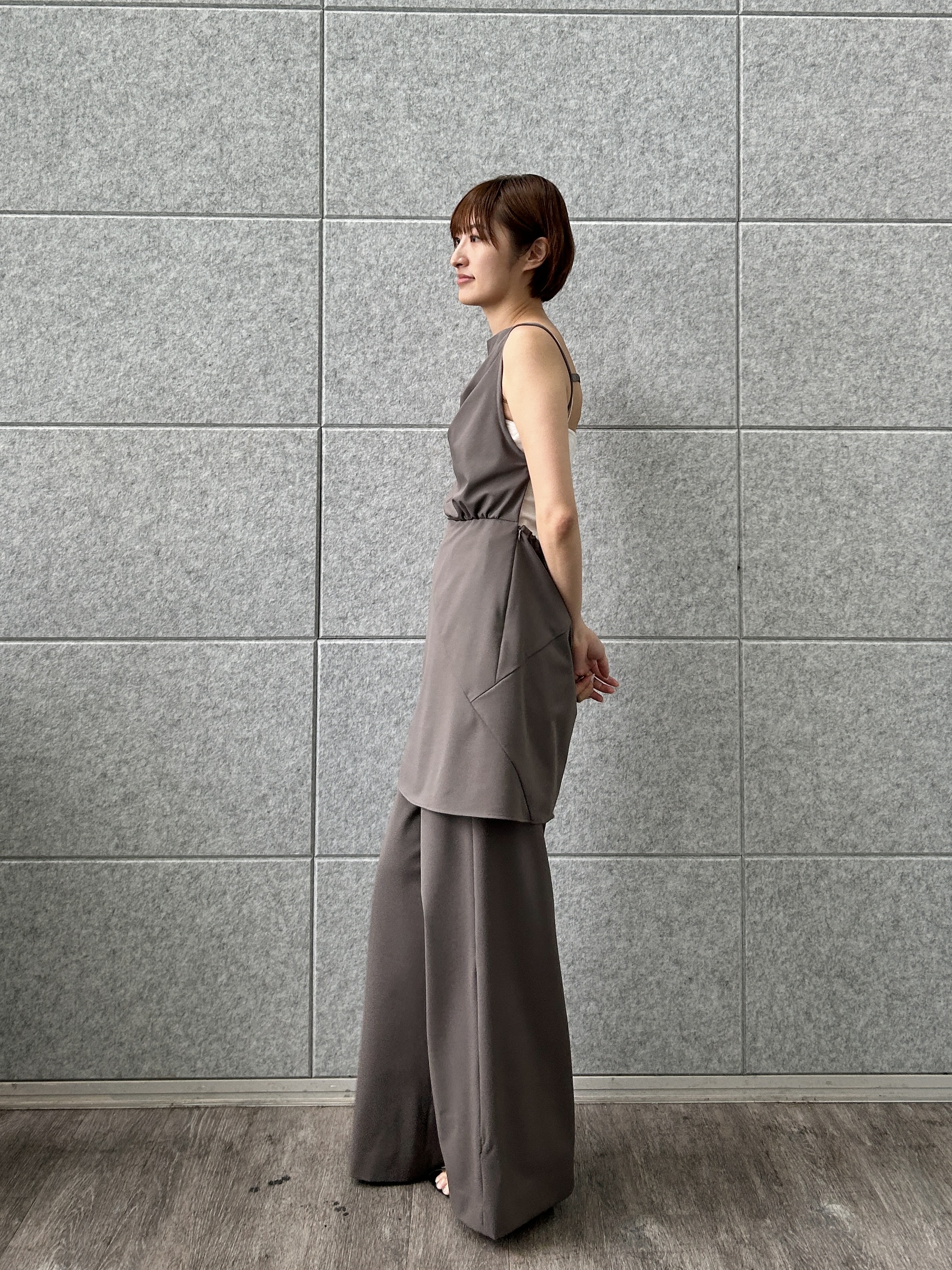harunaさんの「CODE A｜apron dress」を使ったコーディネート