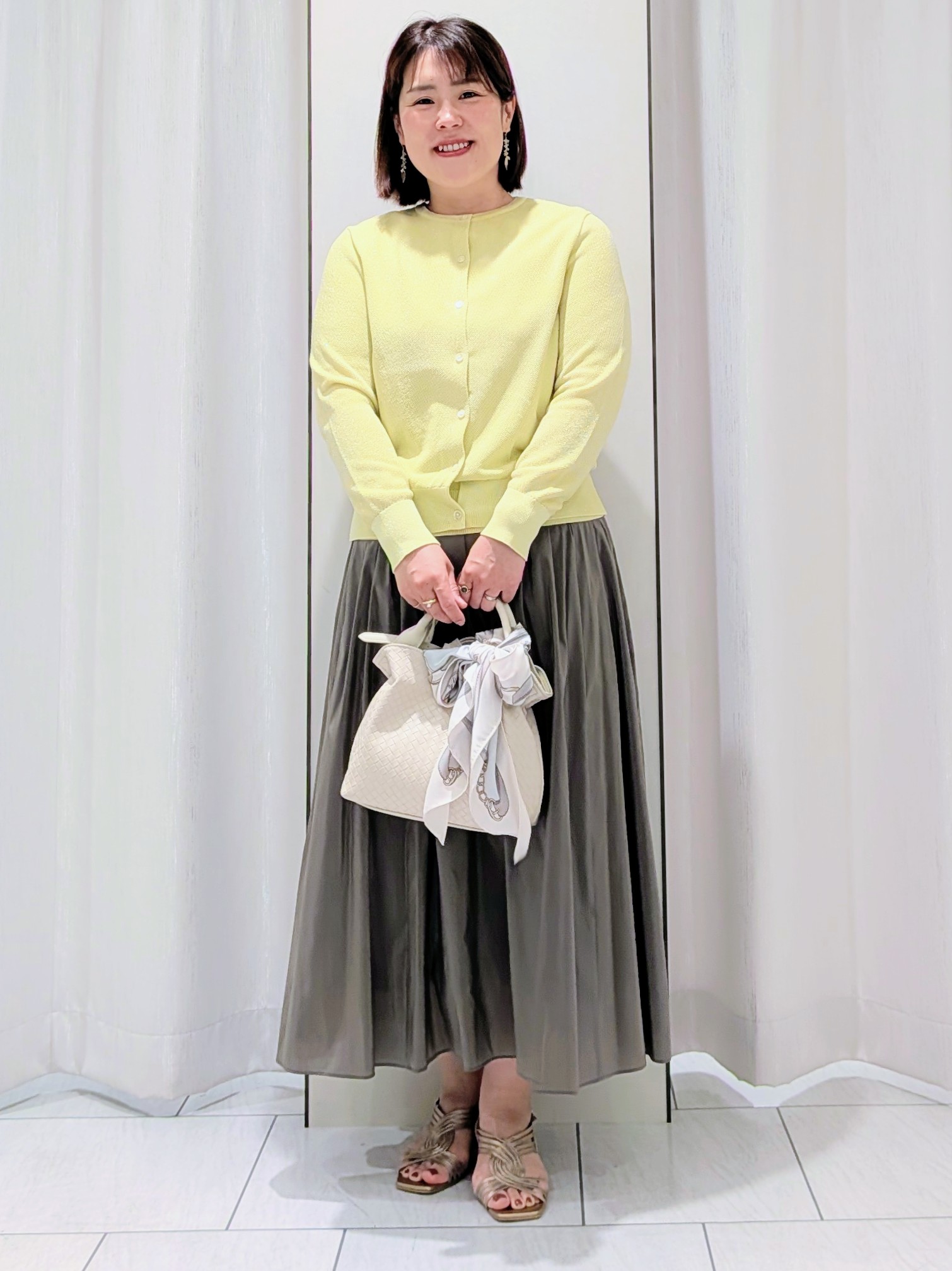 Onumaさんの「UNTITLED｜◆【アンサンブル可】ラメ混クルーネックカーディガン」を使ったコーディネート