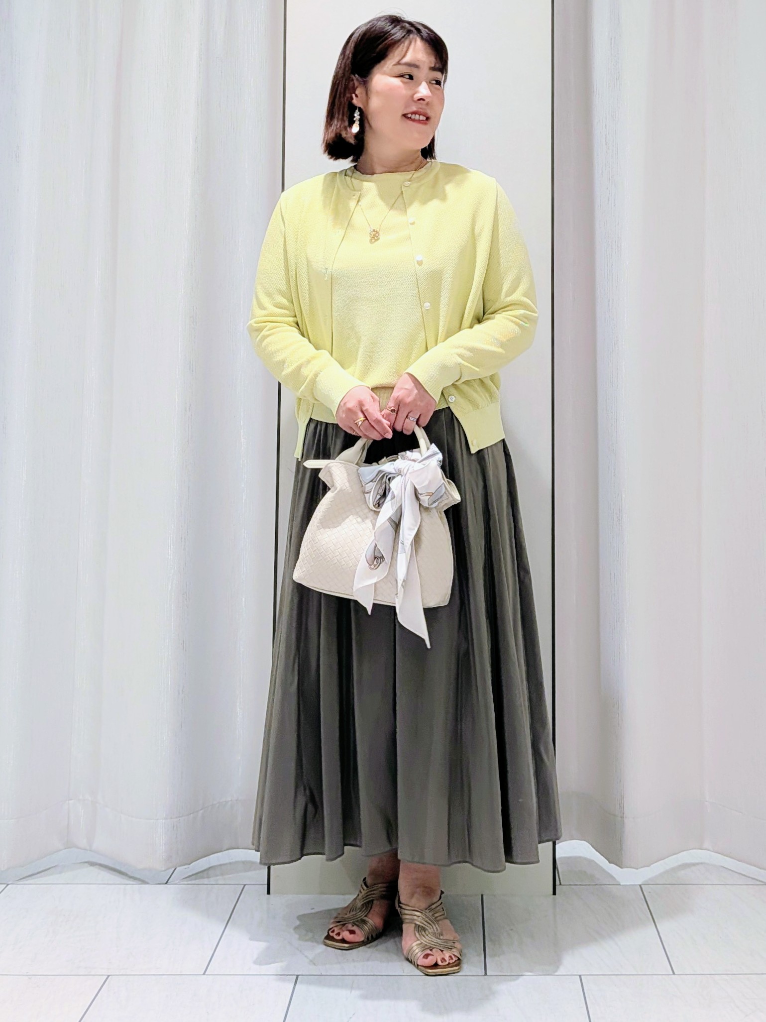 Onumaさんの「UNTITLED｜◆【アンサンブル可】ラメ混クルーネックカーディガン」を使ったコーディネート