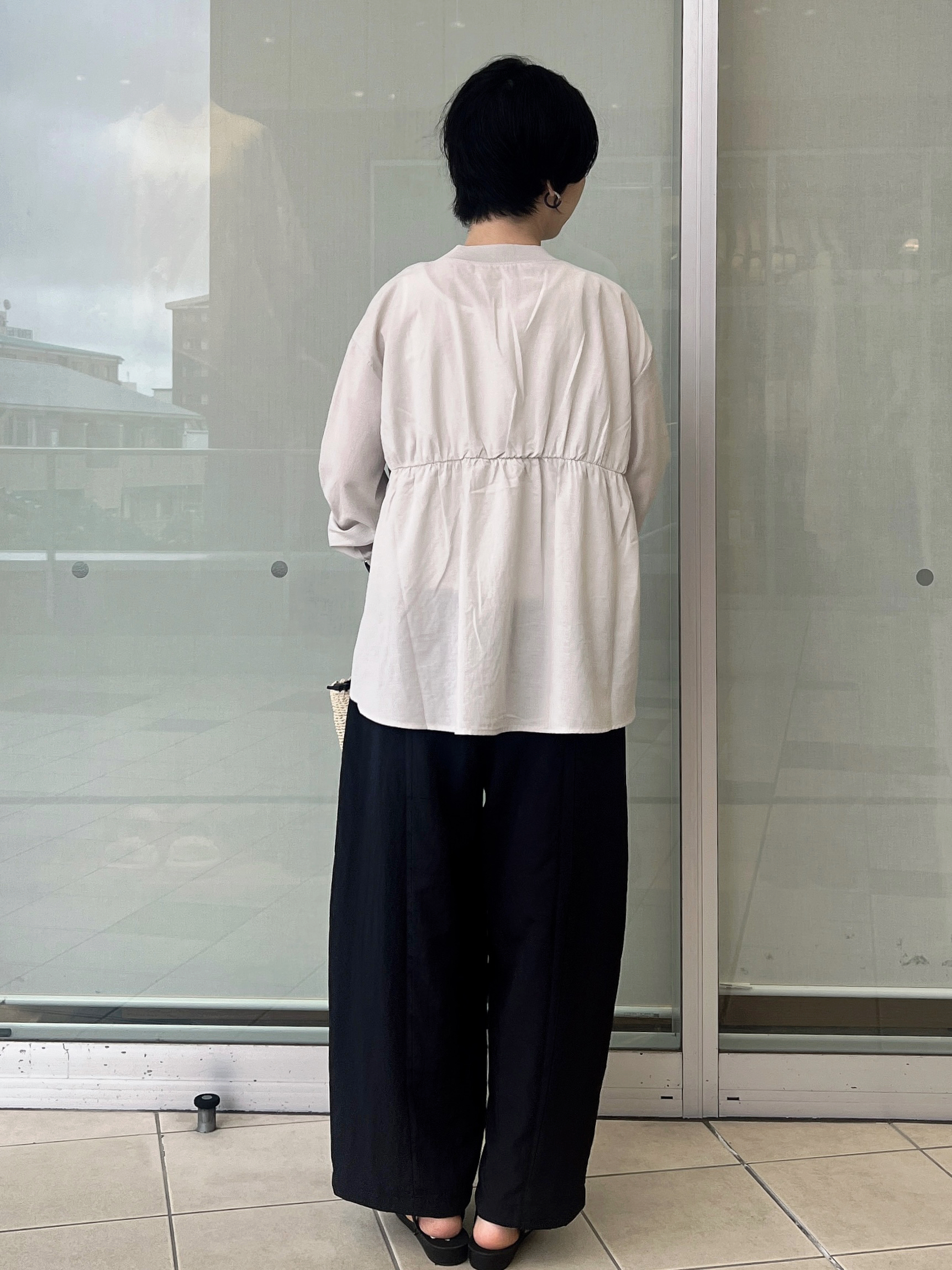 yo-koさんの「OPAQUE.CLIP｜ブラウス風シアーカーディガン【洗濯機OK】」を使ったコーディネート