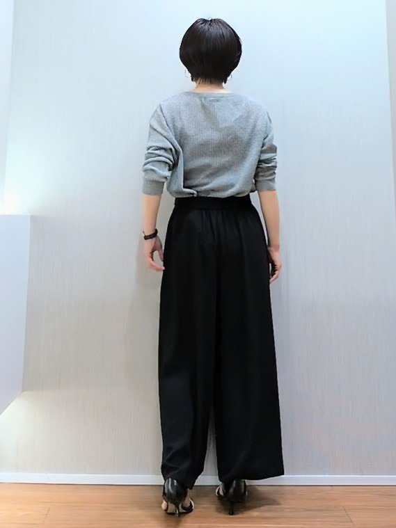 ミズタさんの「UNTITLED｜◆シアーメッシュニット」を使ったコーディネート