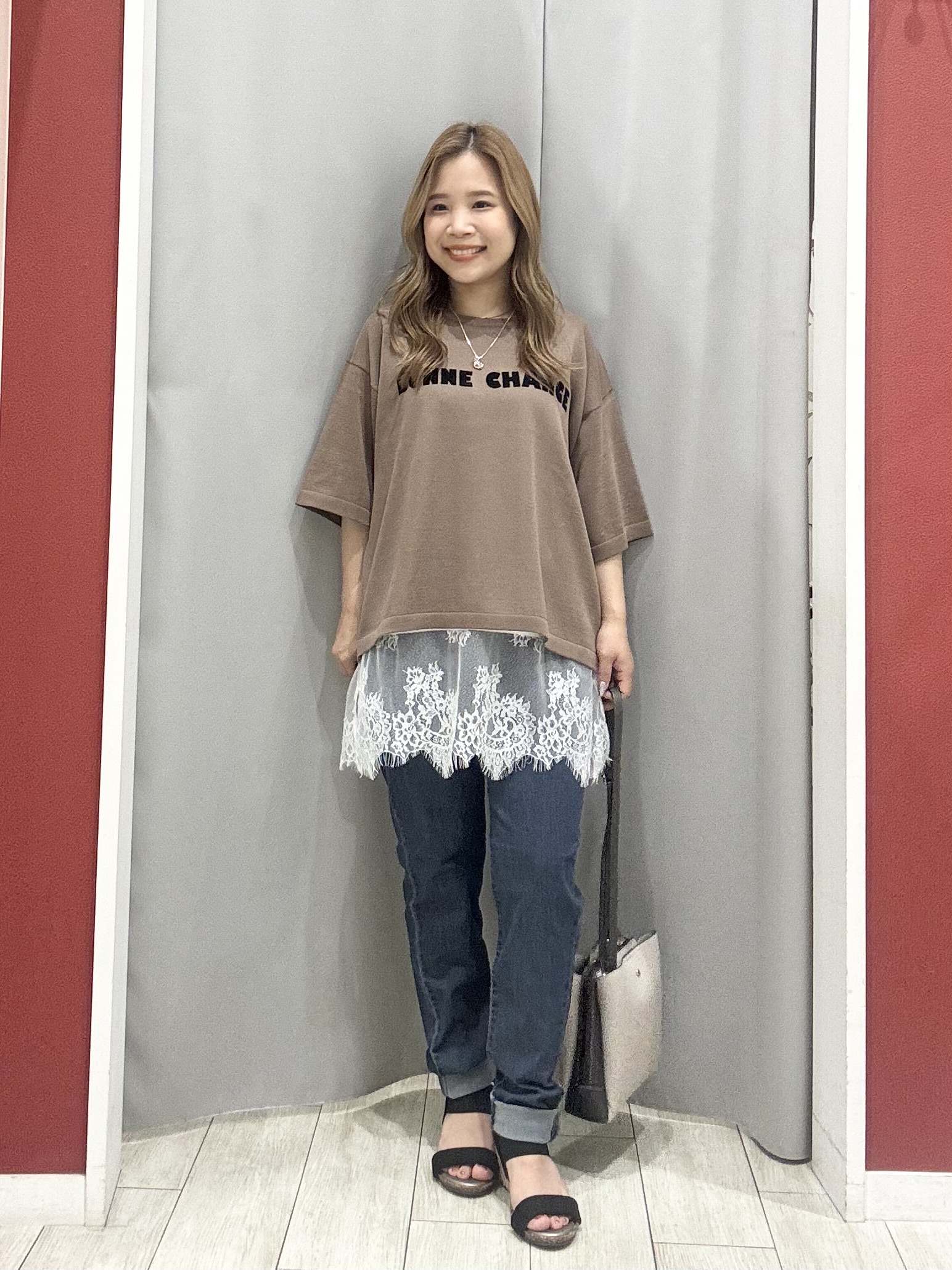 shioさんの「SHOO･LA･RUE｜【体型カバー】程よい透け感 デザインアソート 5分袖シアーニット」を使ったコーディネート