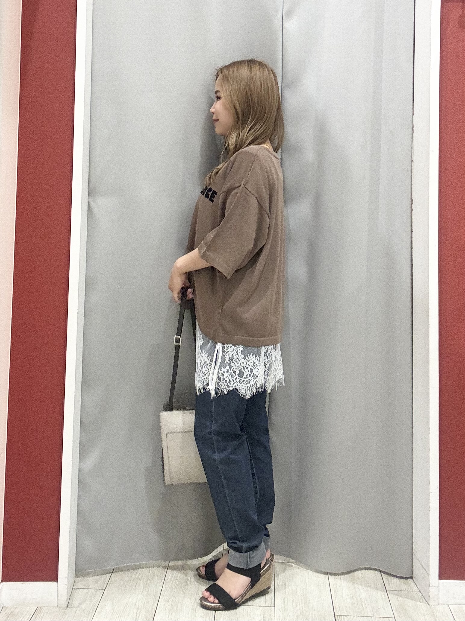 shioさんの「SHOO･LA･RUE｜【体型カバー】程よい透け感 デザインアソート 5分袖シアーニット」を使ったコーディネート