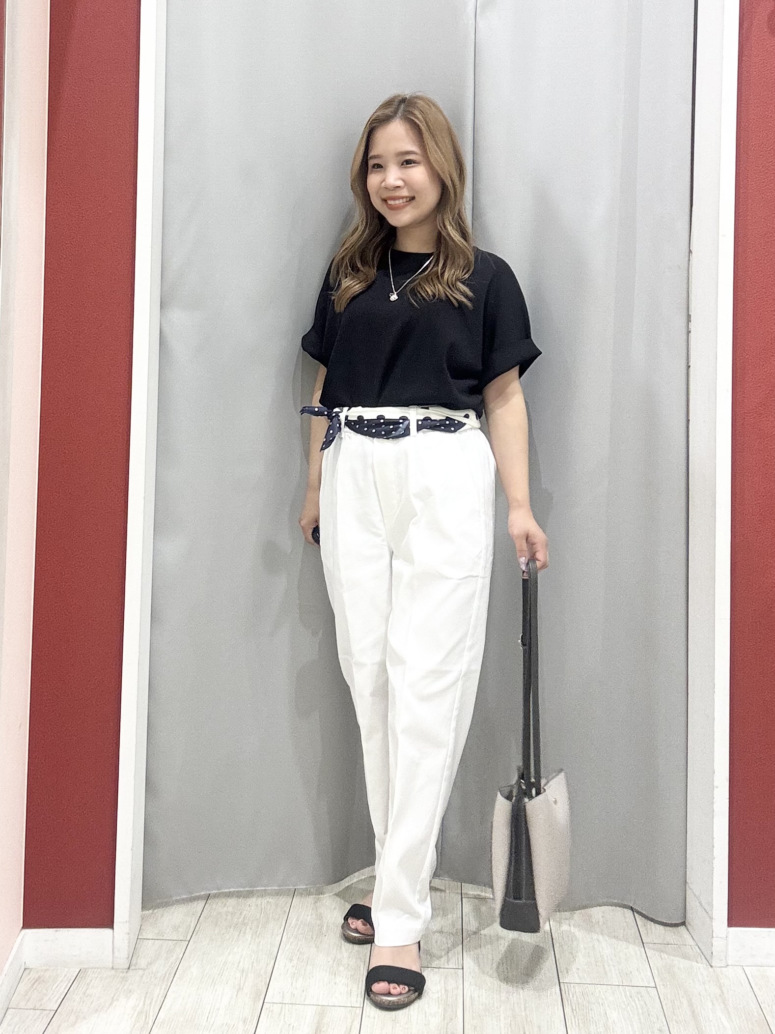 shioさんの「SHOO･LA･RUE｜【毎日洗える/UV】二の腕隠れる さらっとドルマン半袖ニット」を使ったコーディネート