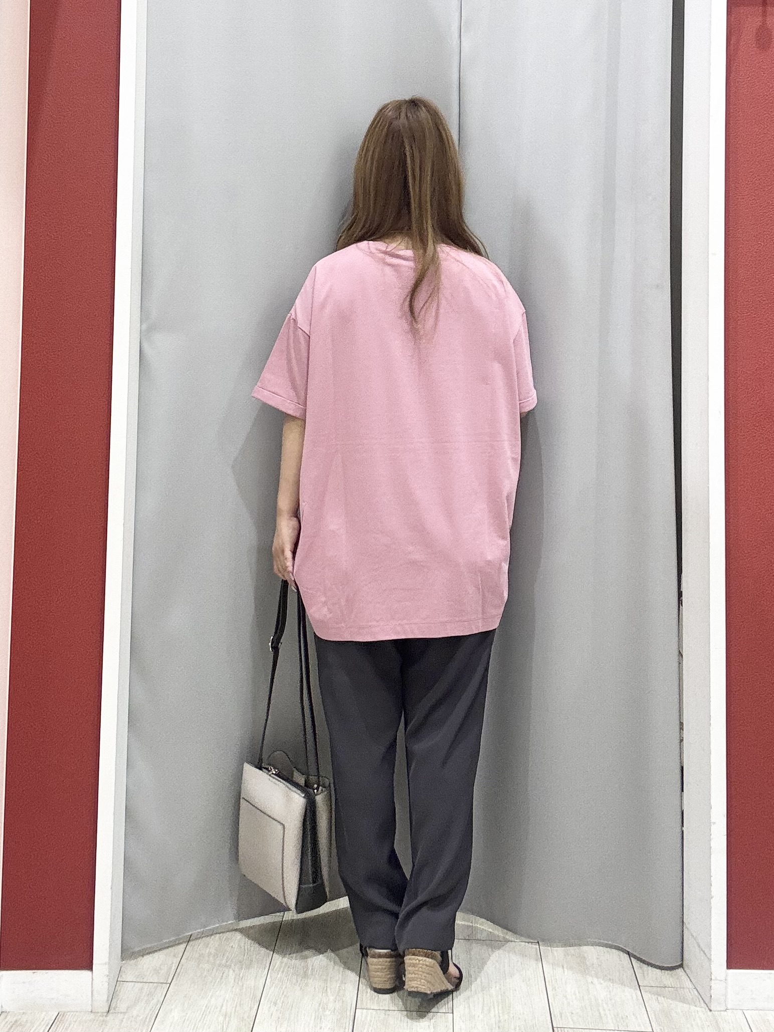 shioさんの「SHOO･LA･RUE｜【体型カバー/S-LL/洗濯機可】インせず決まる フロントタックデザインTシャツ」を使ったコーディネート