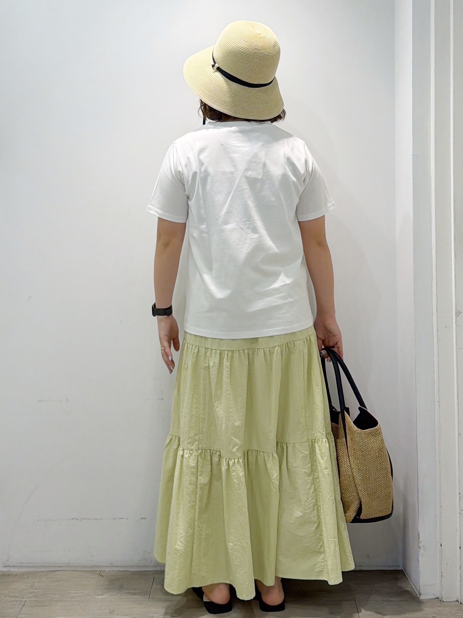 sumicaさんの「OPAQUE.CLIP｜ロゴプリント刺繍アソートTシャツ【洗濯機OK】」を使ったコーディネート