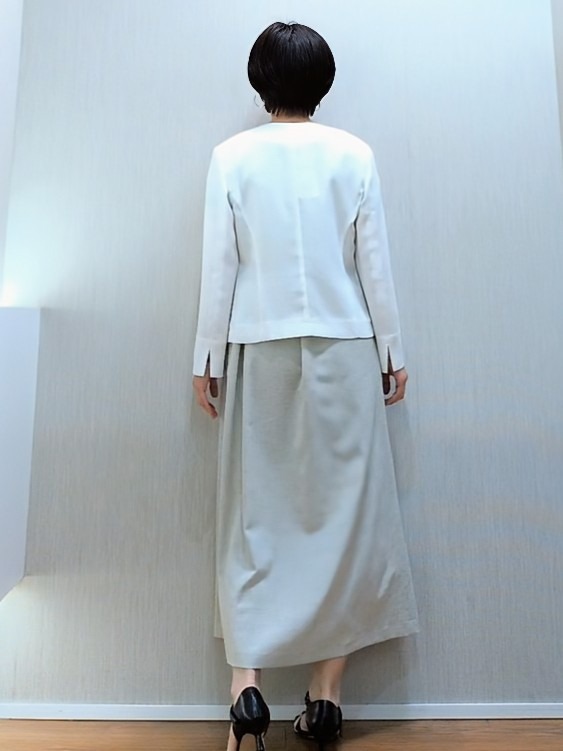 ミズタさんの「UNTITLED｜【清涼感/洗える】ミニマルシルエットジャケット」を使ったコーディネート
