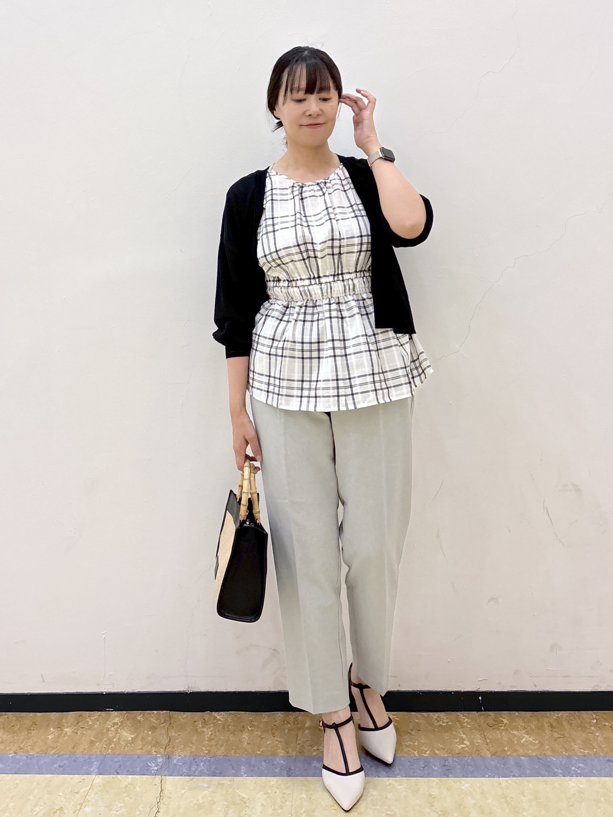 akariさんの「index｜【接触冷感】シアーショートトッパーカーディガン《洗濯機OK／抗ピル》」を使ったコーディネート