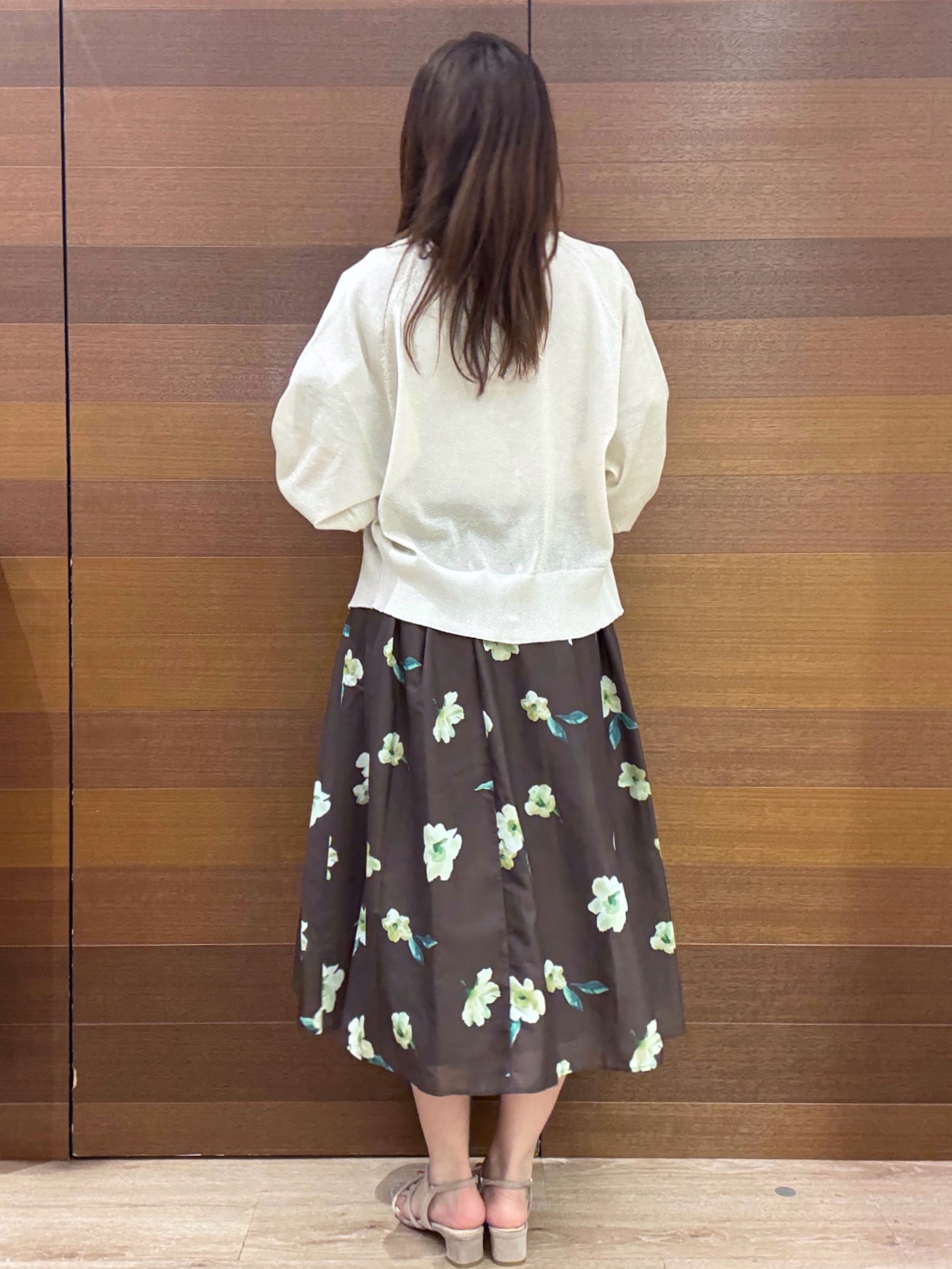 maichiさんの「OPAQUE.CLIP｜【接触冷感】シアーラメドルマンショートカーディガン《洗濯機OK》」を使ったコーディネート