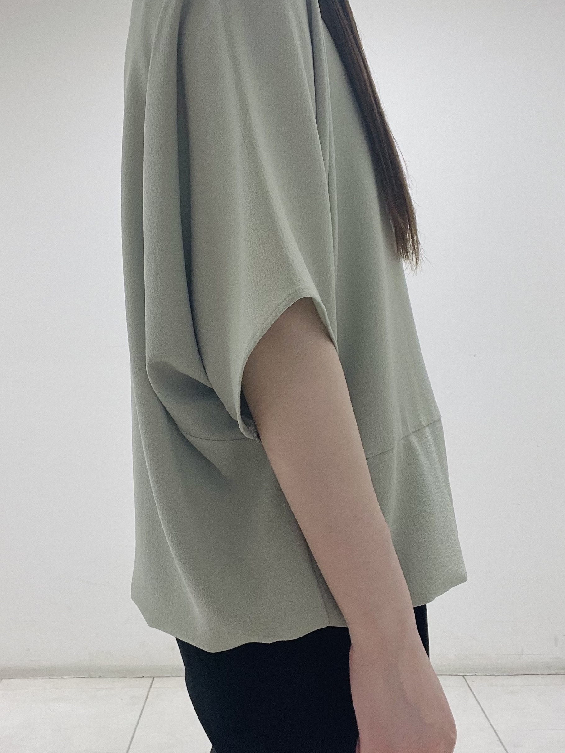 mさんの「INDIVI｜【洗える／2WAY／裾ドロスト付き】 ドルマンスリーブチュニックトップス」を使ったコーディネート