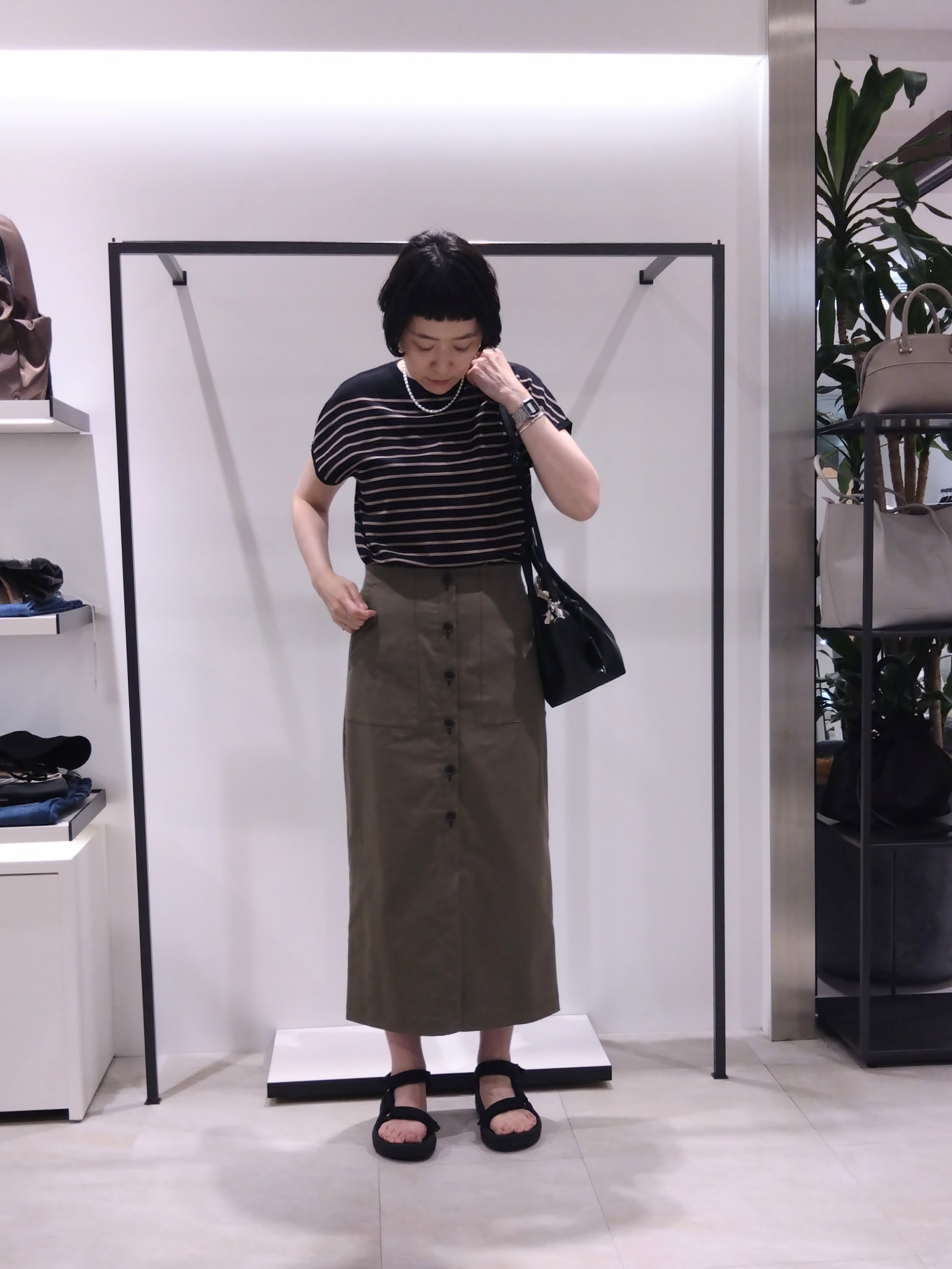まちこさんの「UNTITLED｜【9色展開/アンサンブル可/洗える】コットンベーシックニット」を使ったコーディネート