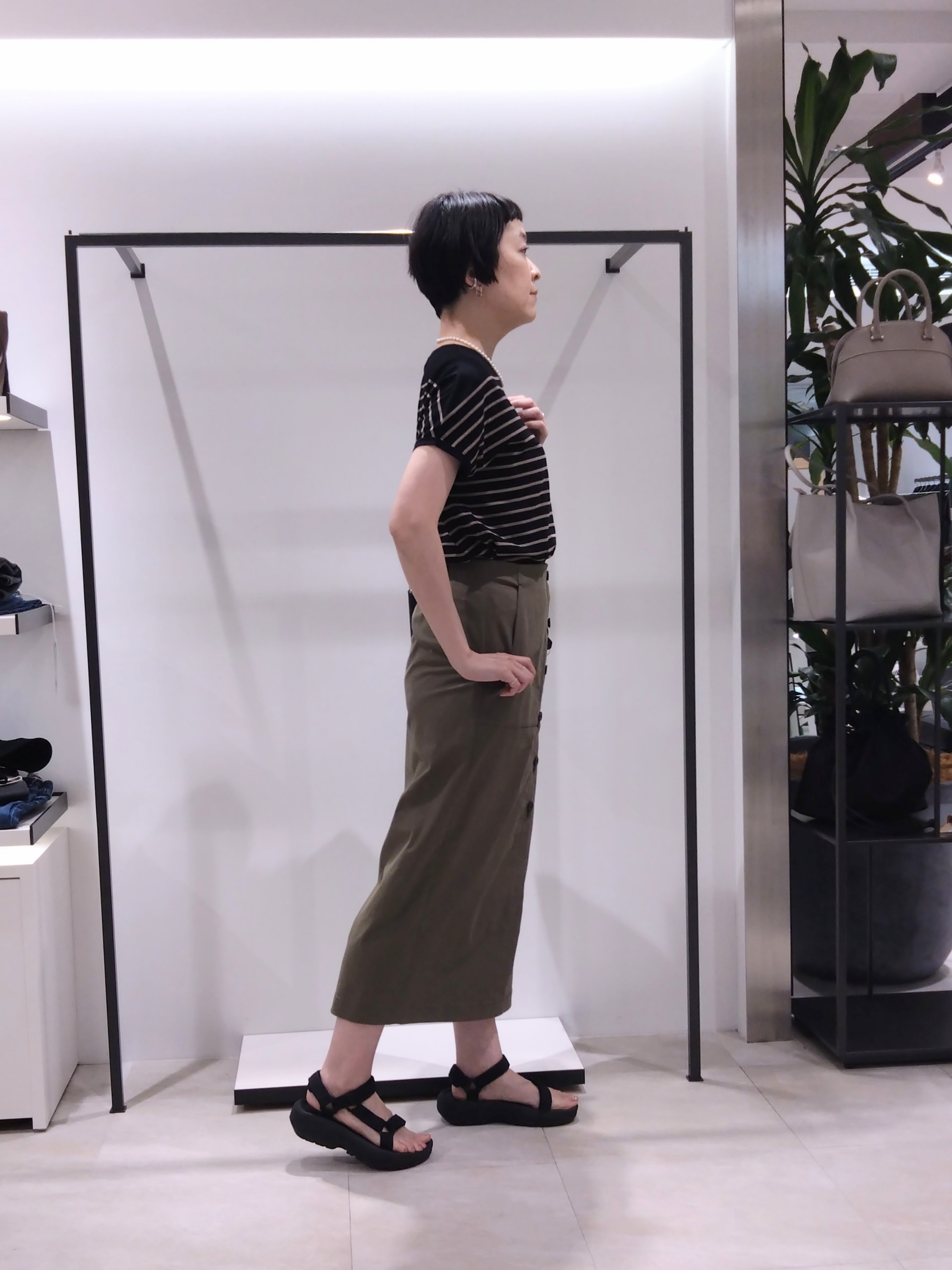 まちこさんの「UNTITLED｜【9色展開/アンサンブル可/洗える】コットンベーシックニット」を使ったコーディネート