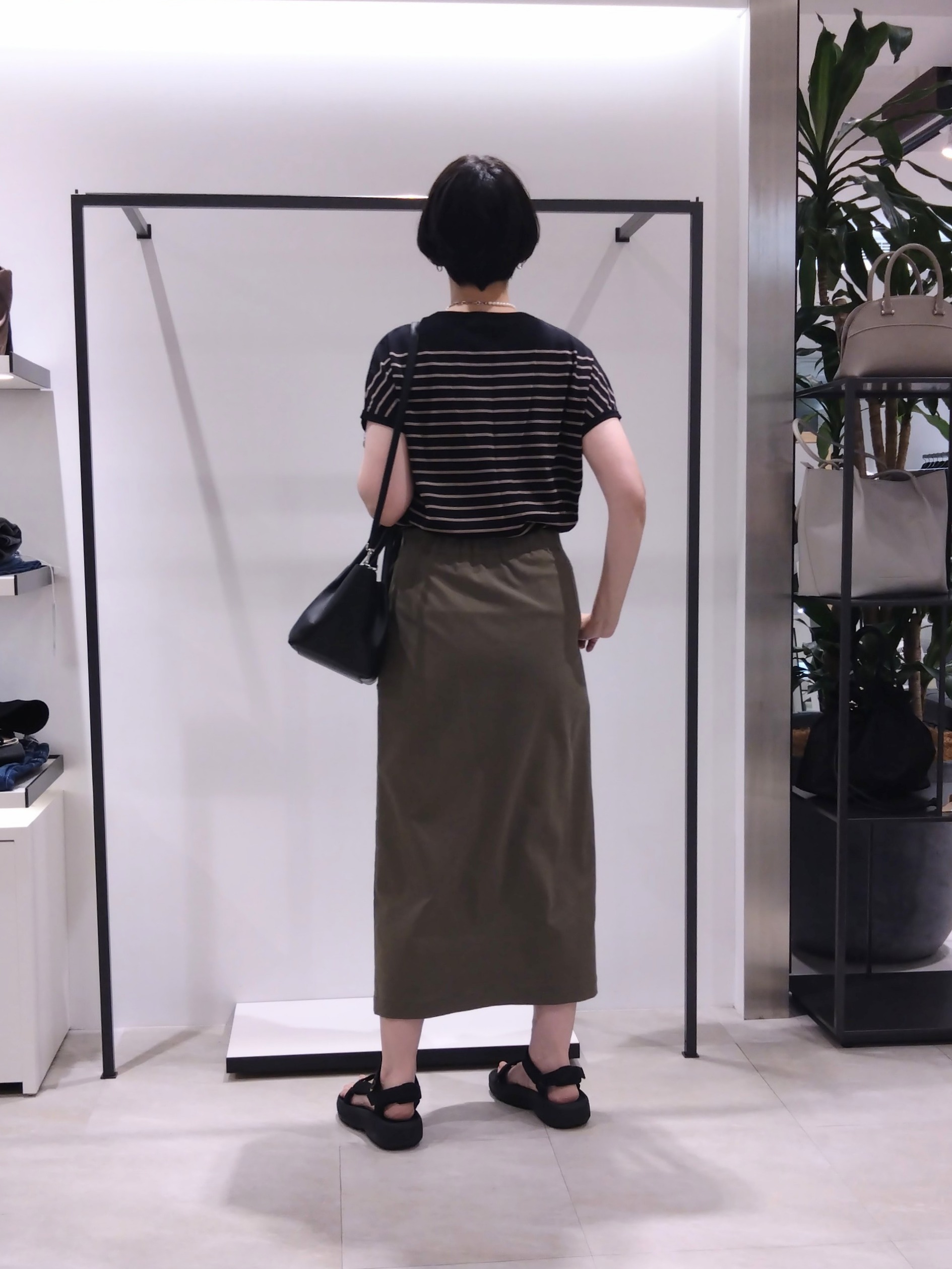 まちこさんの「UNTITLED｜【9色展開/アンサンブル可/洗える】コットンベーシックニット」を使ったコーディネート