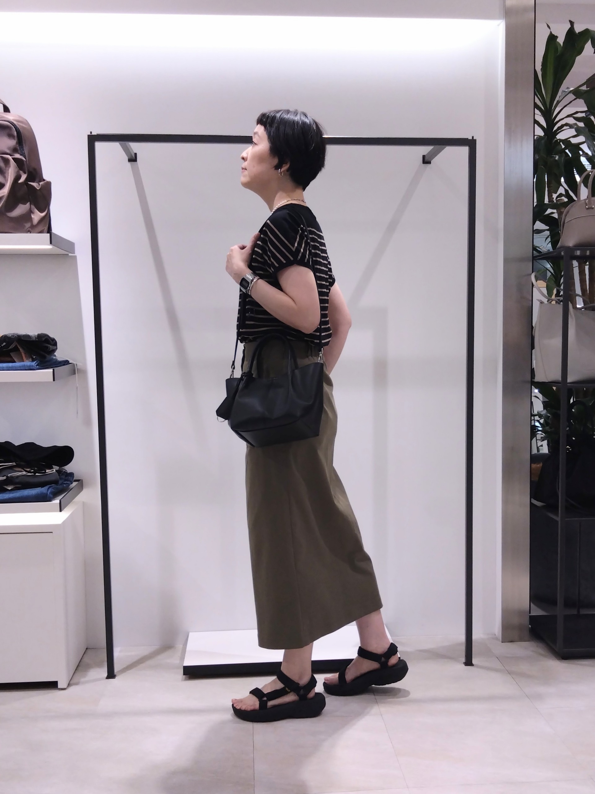 まちこさんの「UNTITLED｜【9色展開/アンサンブル可/洗える】コットンベーシックニット」を使ったコーディネート