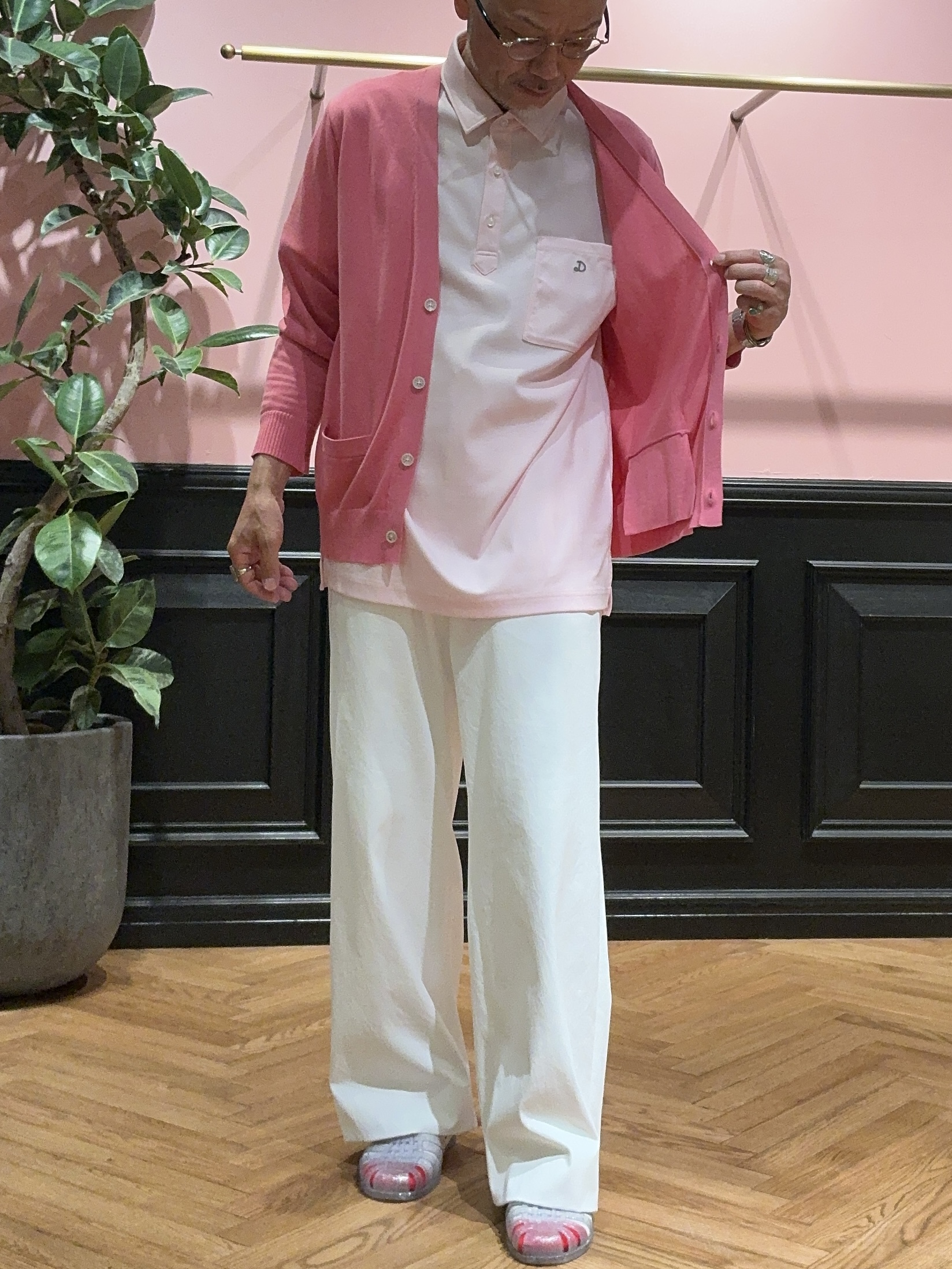torigoeさんの「DRESSTERIOR｜【ウォッシャブル】コットンシルク ニットカーディガン」を使ったコーディネート