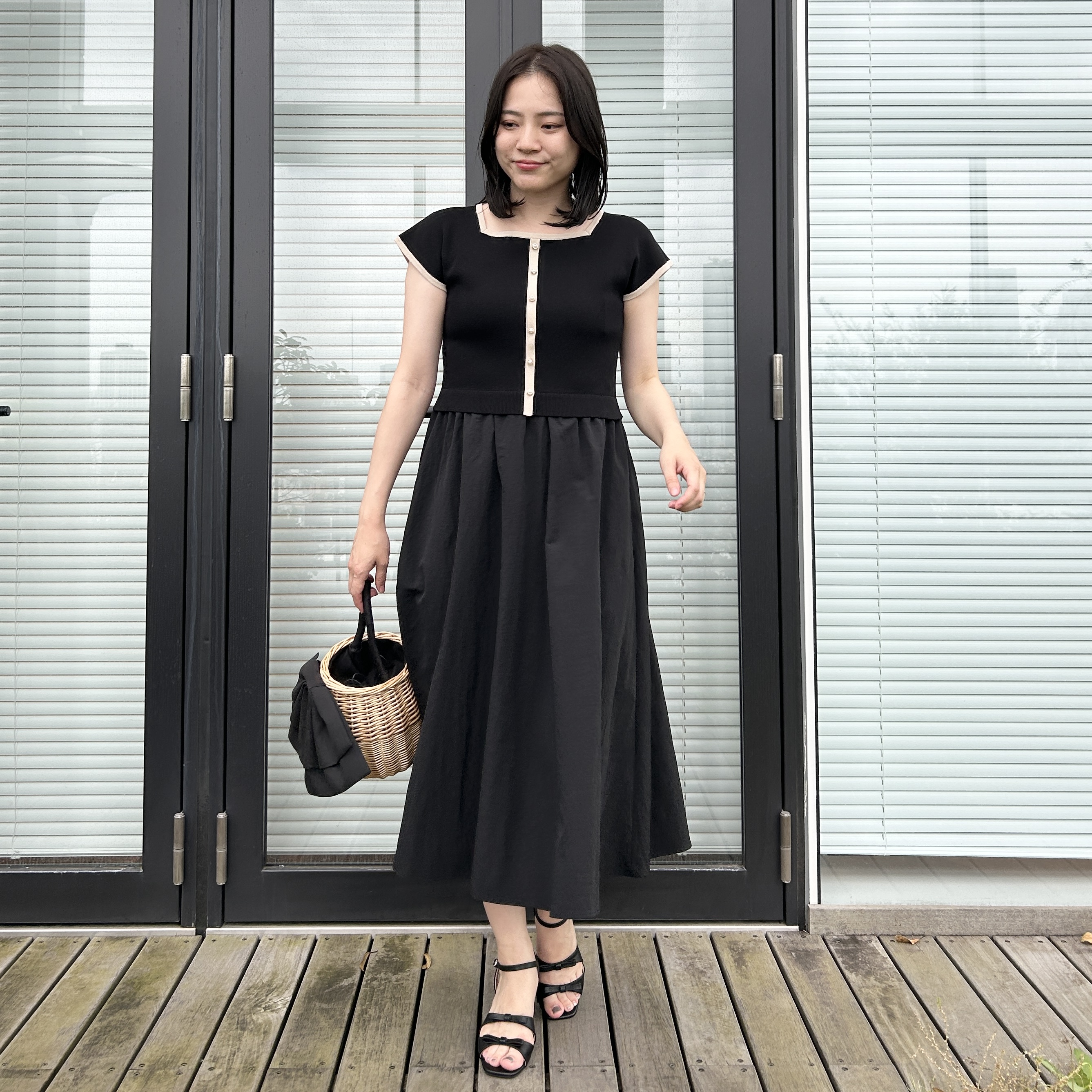 shinoさんの「Couture brooch｜【洗濯機可】バイカラー ニットドッキング ワンピース」を使ったコーディネート
