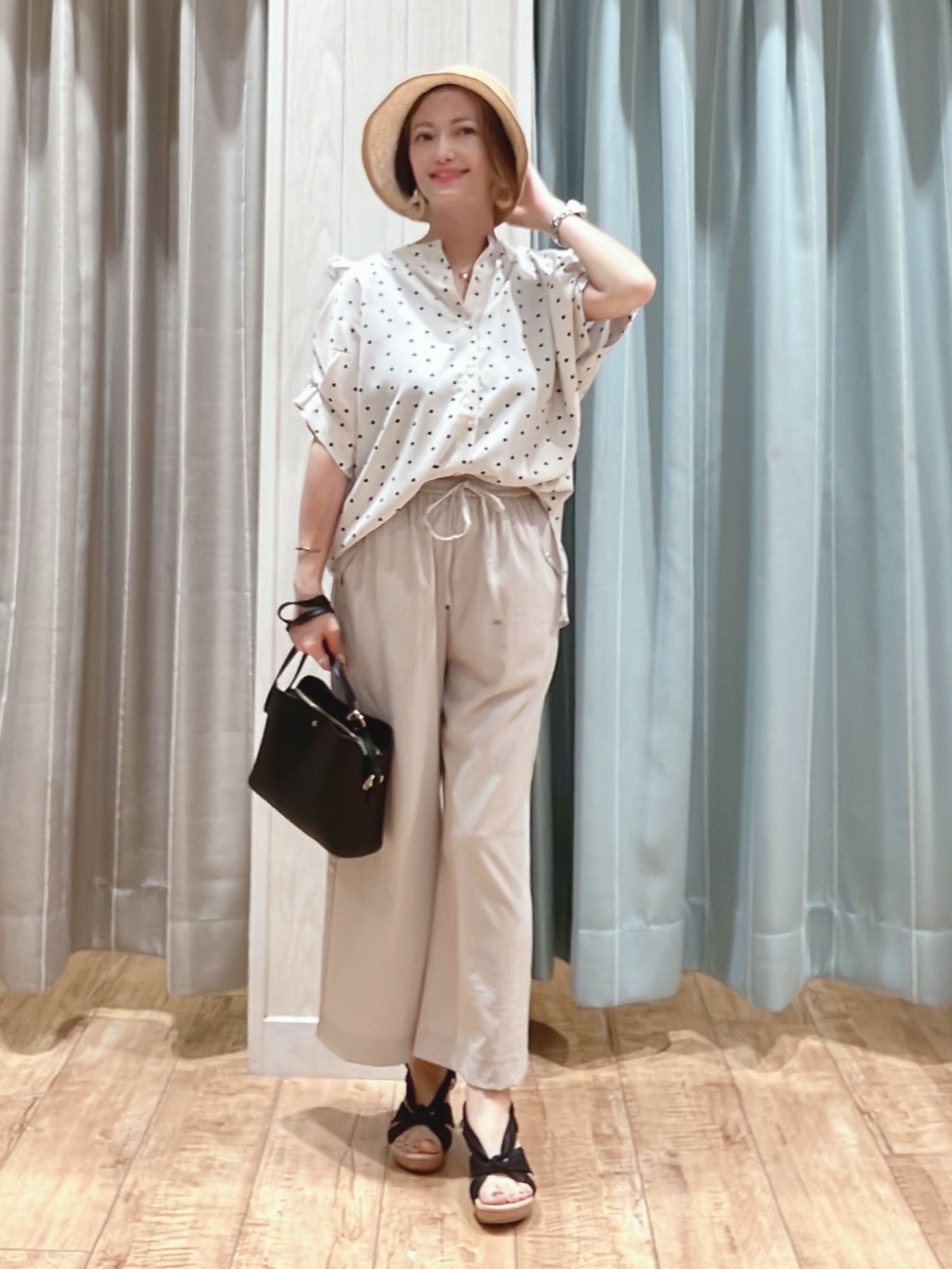 aaamiさんの「SHOO･LA･RUE｜【洗濯機可／洗濯後しわになりにくい】大人の甘さをプラスする ドット柄袖タックブラウス」を使ったコーディネート