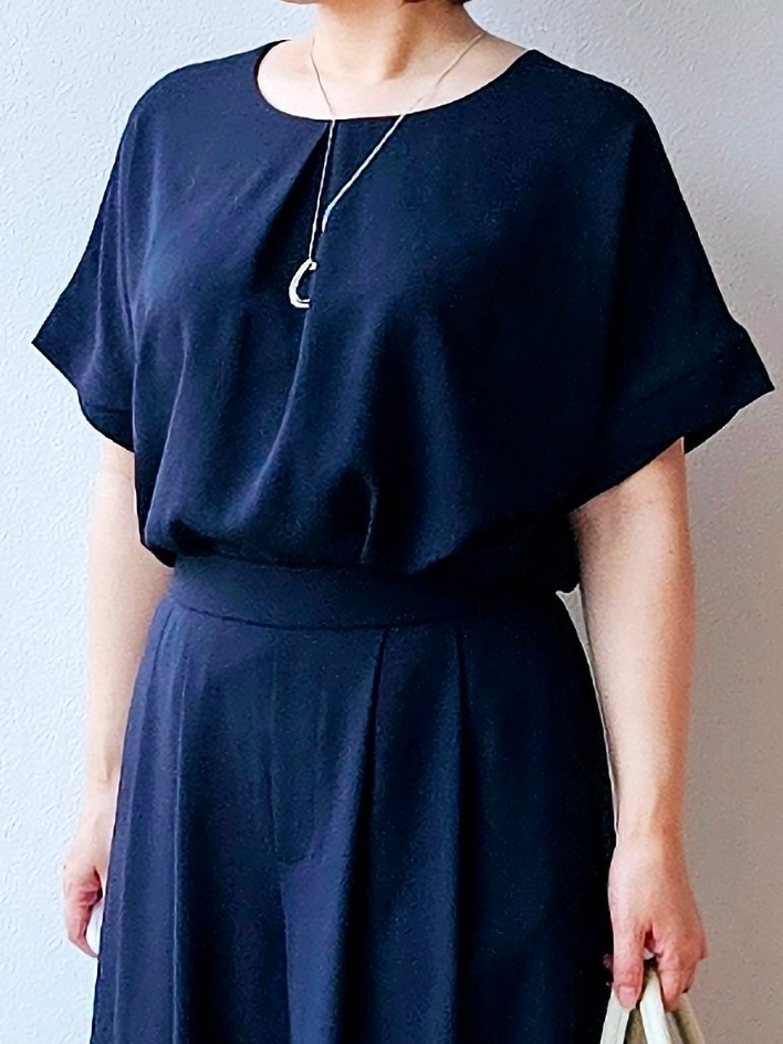 やじまさんの「UNTITLED｜【セットアップ可/UVカット/前後2WAY】リラクシーフレンチスリーブブラウス」を使ったコーディネート