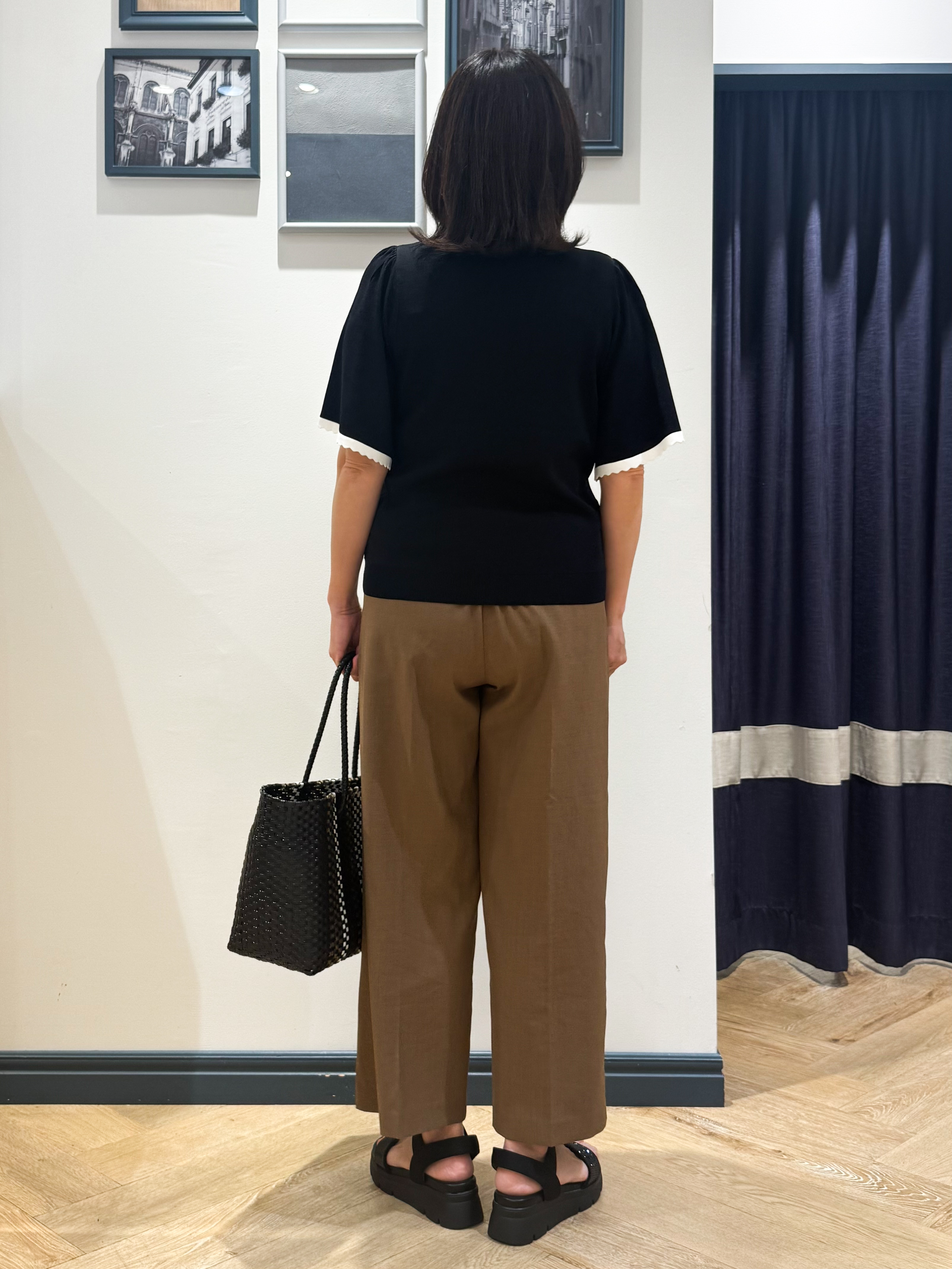 Lilyさんの「grove｜高評価！【シリーズ累計36万枚！名品ニット】やわらかドライタッチ スカラップスリーブニット」を使ったコーディネート