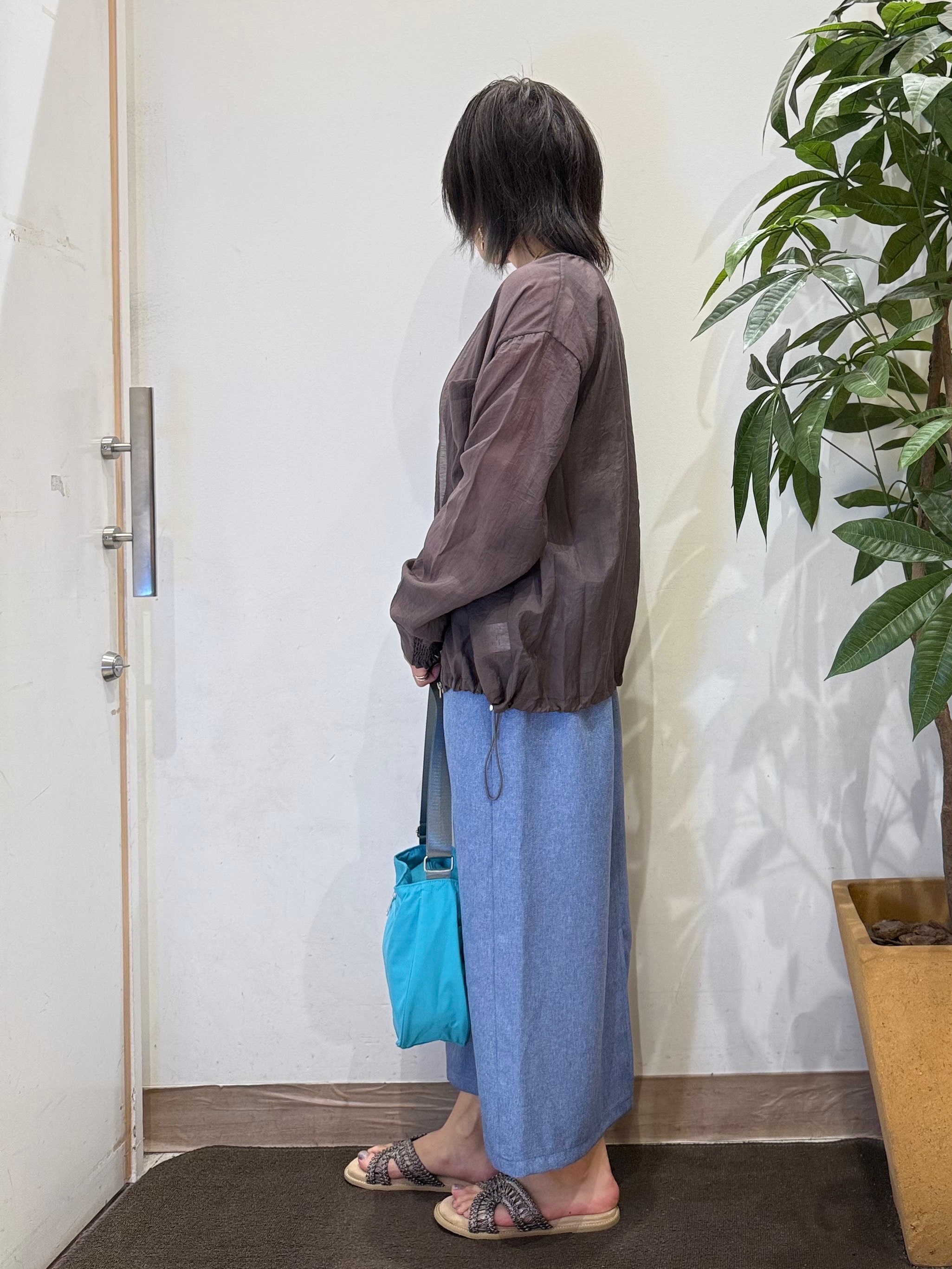 misakiさんの「SHOO･LA･RUE｜【S-LL/洗濯機可】夏に使える 程よい透け感のシアーブルゾン」を使ったコーディネート