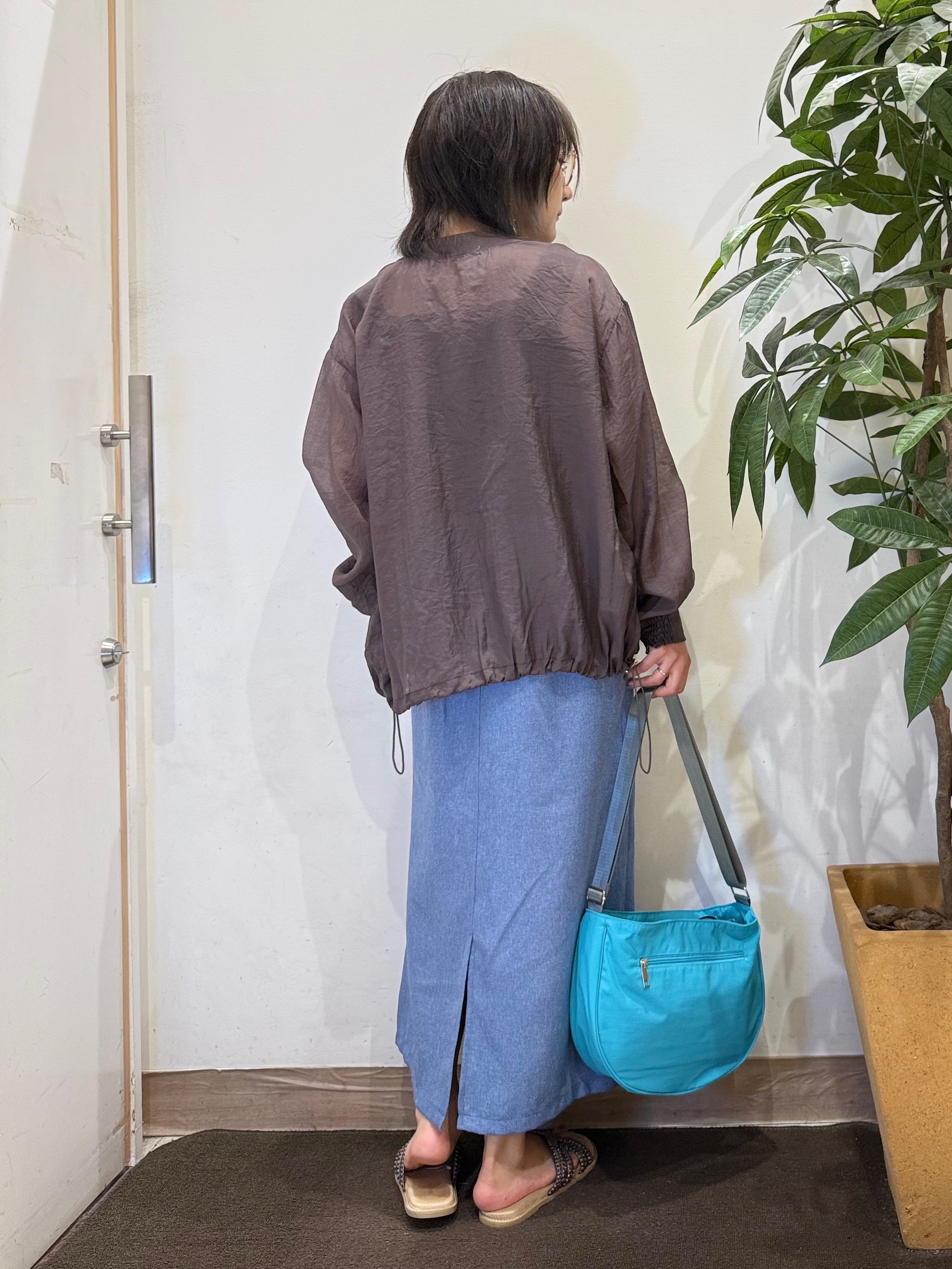misakiさんの「SHOO･LA･RUE｜【S-LL/洗濯機可】夏に使える 程よい透け感のシアーブルゾン」を使ったコーディネート