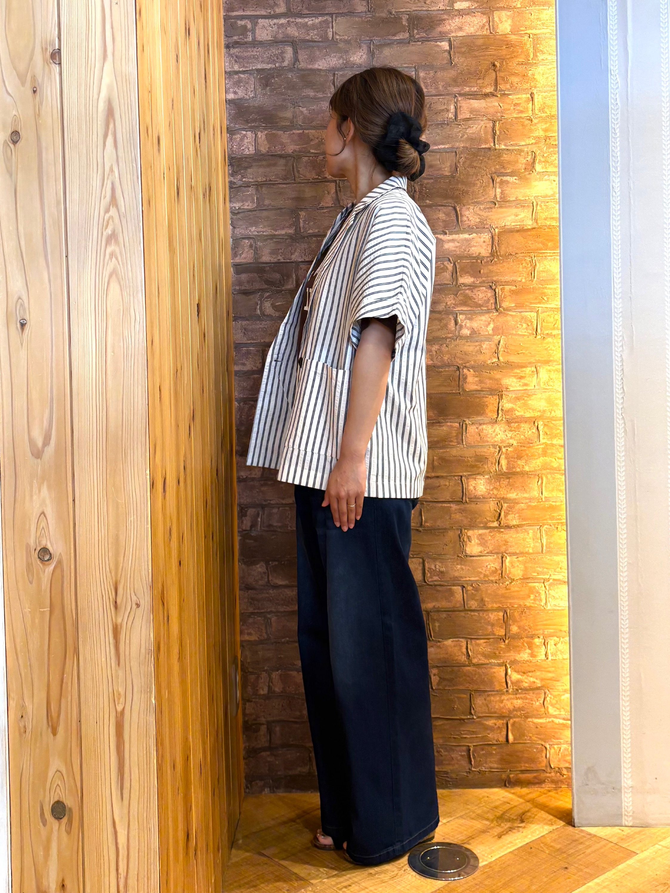 mieさんの「SHOO･LA･RUE｜【S-LL/吸水速乾/セットアップ可】羽織るだけで主役になる サッカーストライプシャツジャケット」を使ったコーディネート