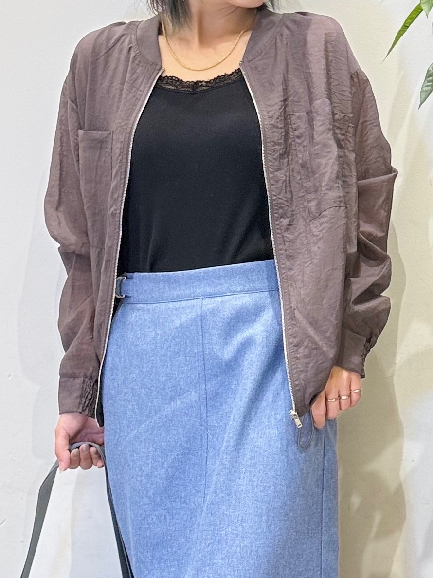 misakiさんの「SHOO･LA･RUE｜【S-LL/洗濯機可】夏に使える 程よい透け感のシアーブルゾン」を使ったコーディネート