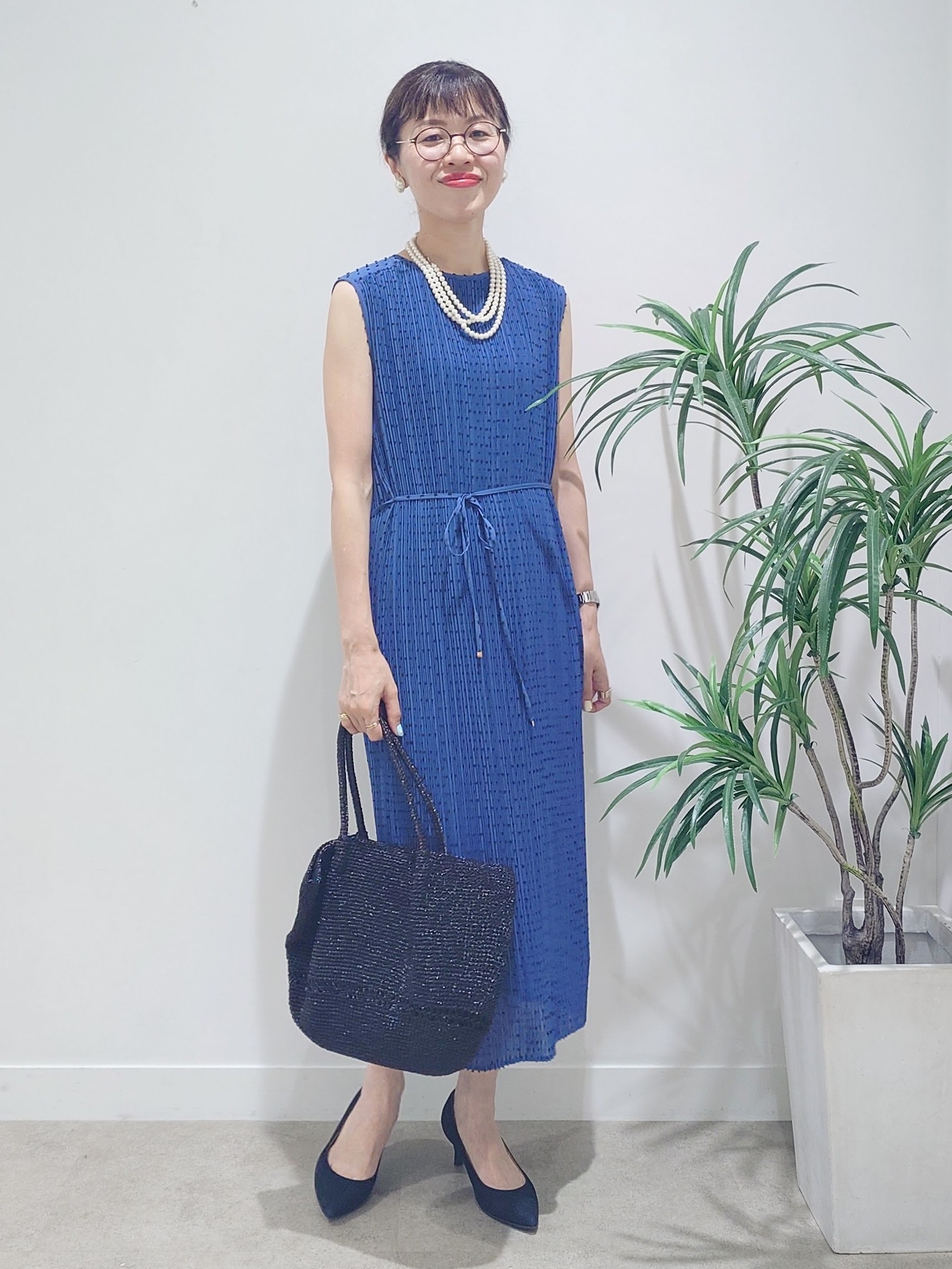 MUTSUKOさんの「UNTITLED｜【華やか/シアー感】ドットジャガードワンピース」を使ったコーディネート