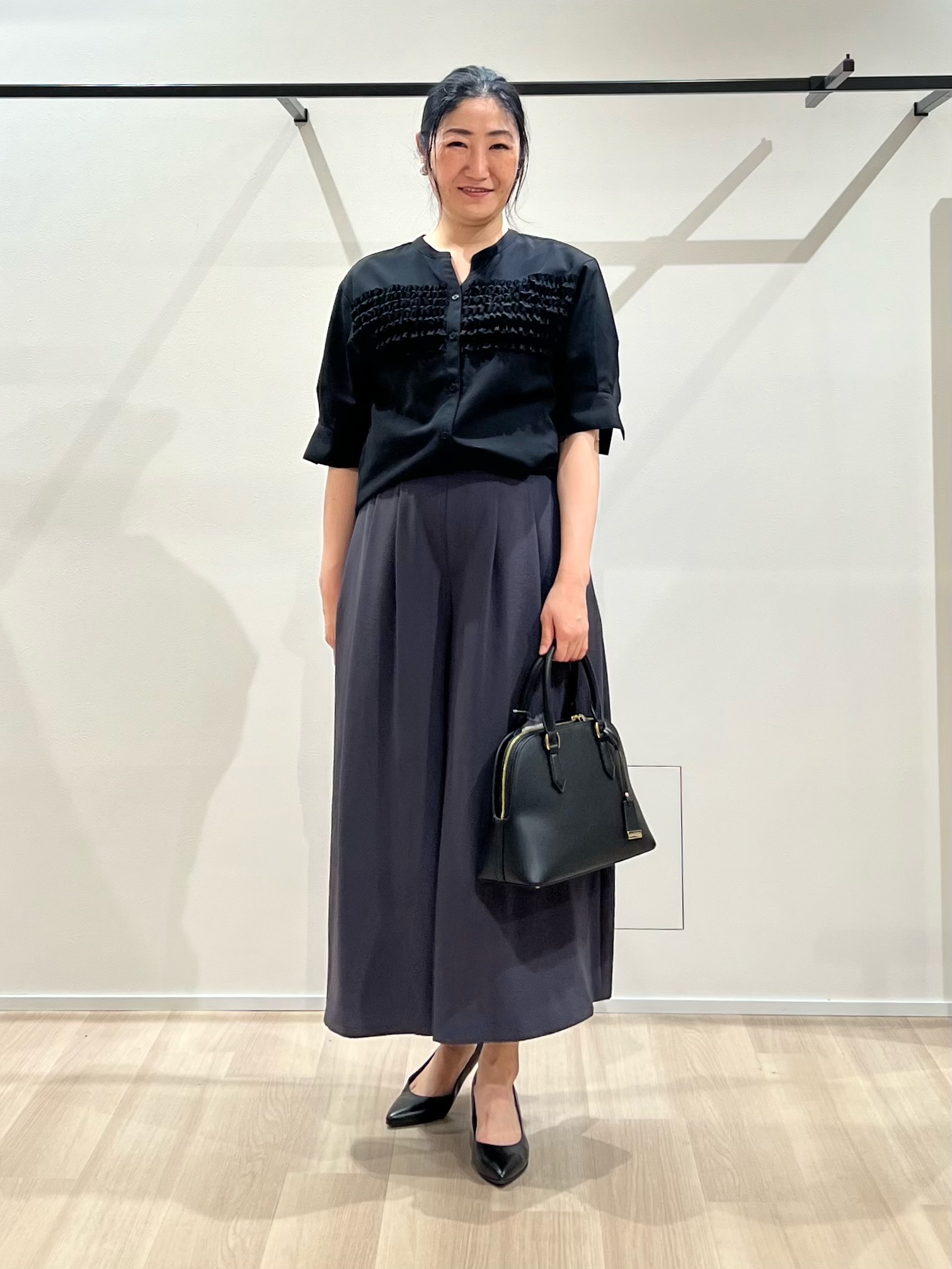 TOMOMIさんの「UNTITLED｜【麻100】リネンドルマンシャツ」を使ったコーディネート