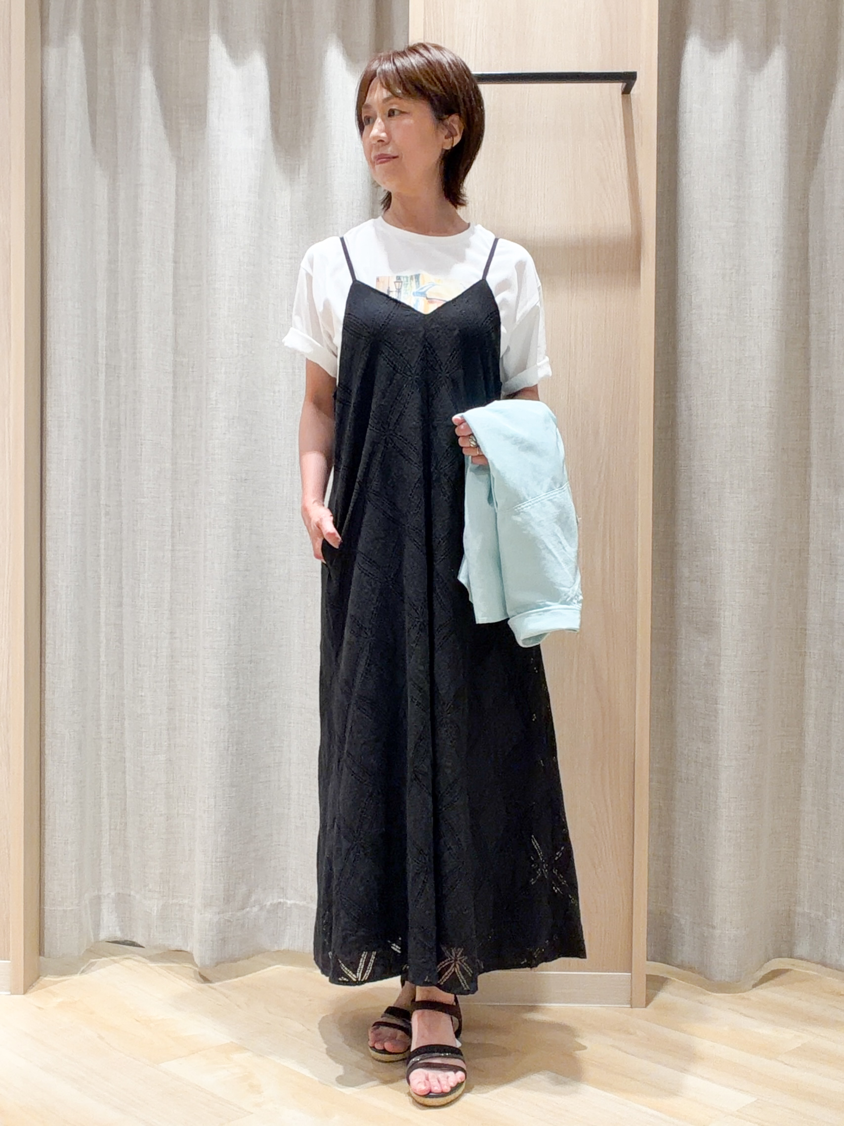 ヨッコさんの「grove｜【洗濯機OK】朝晩の気温差に◎軽やかシアーシャツ」を使ったコーディネート