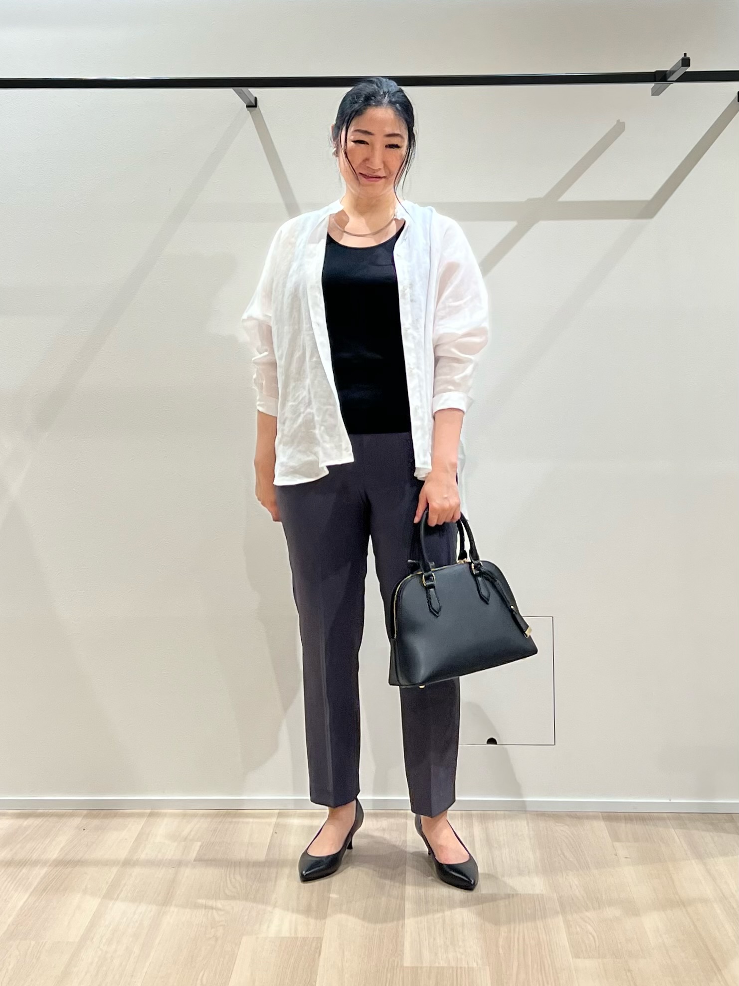 TOMOMIさんの「UNTITLED｜【麻100】リネンドルマンシャツ」を使ったコーディネート