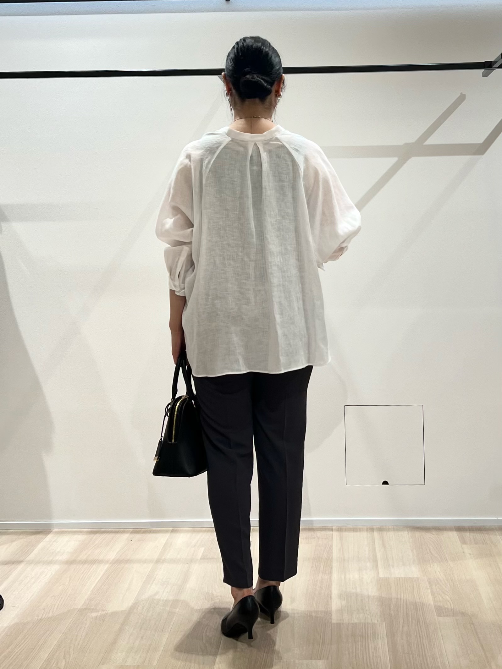 TOMOMIさんの「UNTITLED｜【麻100】リネンドルマンシャツ」を使ったコーディネート