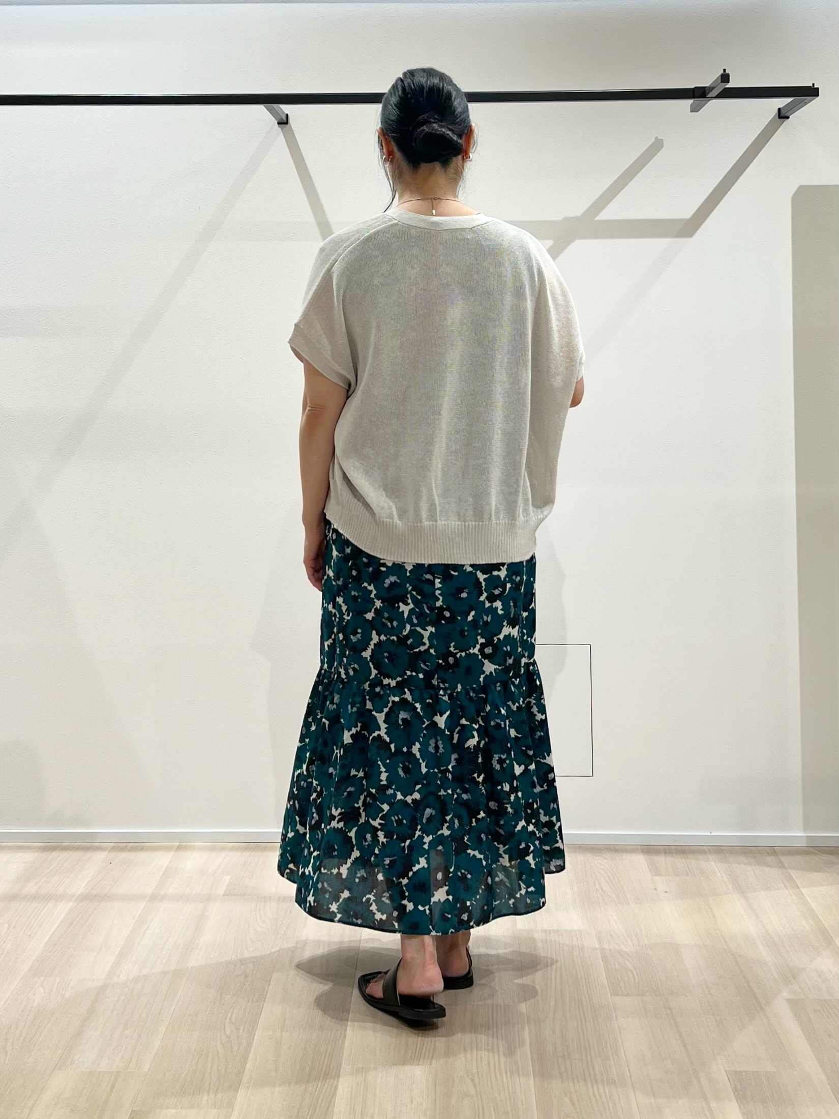 TOMOMIさんの「UNTITLED｜【花柄/着映え】フラワープリントワンピース」を使ったコーディネート