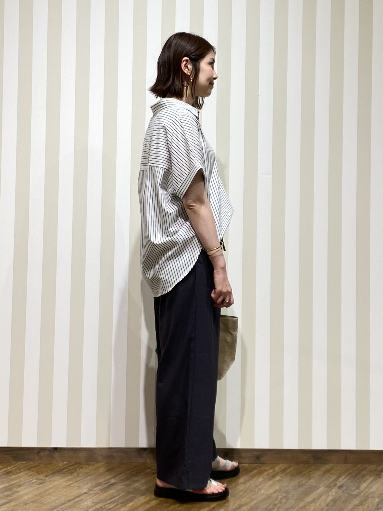 SAOさんの「SHOO･LA･RUE｜【UV/吸水速乾/抗菌防臭】インせず着られる フレンチリネンスキッパーシャツ」を使ったコーディネート